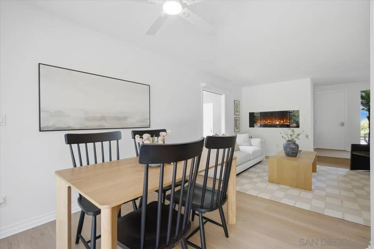 https://cdn.realtyfeed.com/cdn/127/260015450/41eda4cb4c20e55766d2d4bb841f1ec8.webp