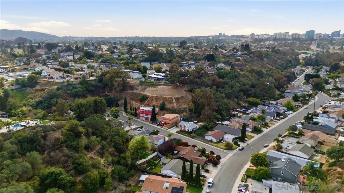 https://cdn.realtyfeed.com/cdn/127/260015450/634203533511a8a8fc112e3cc32c8bec.webp