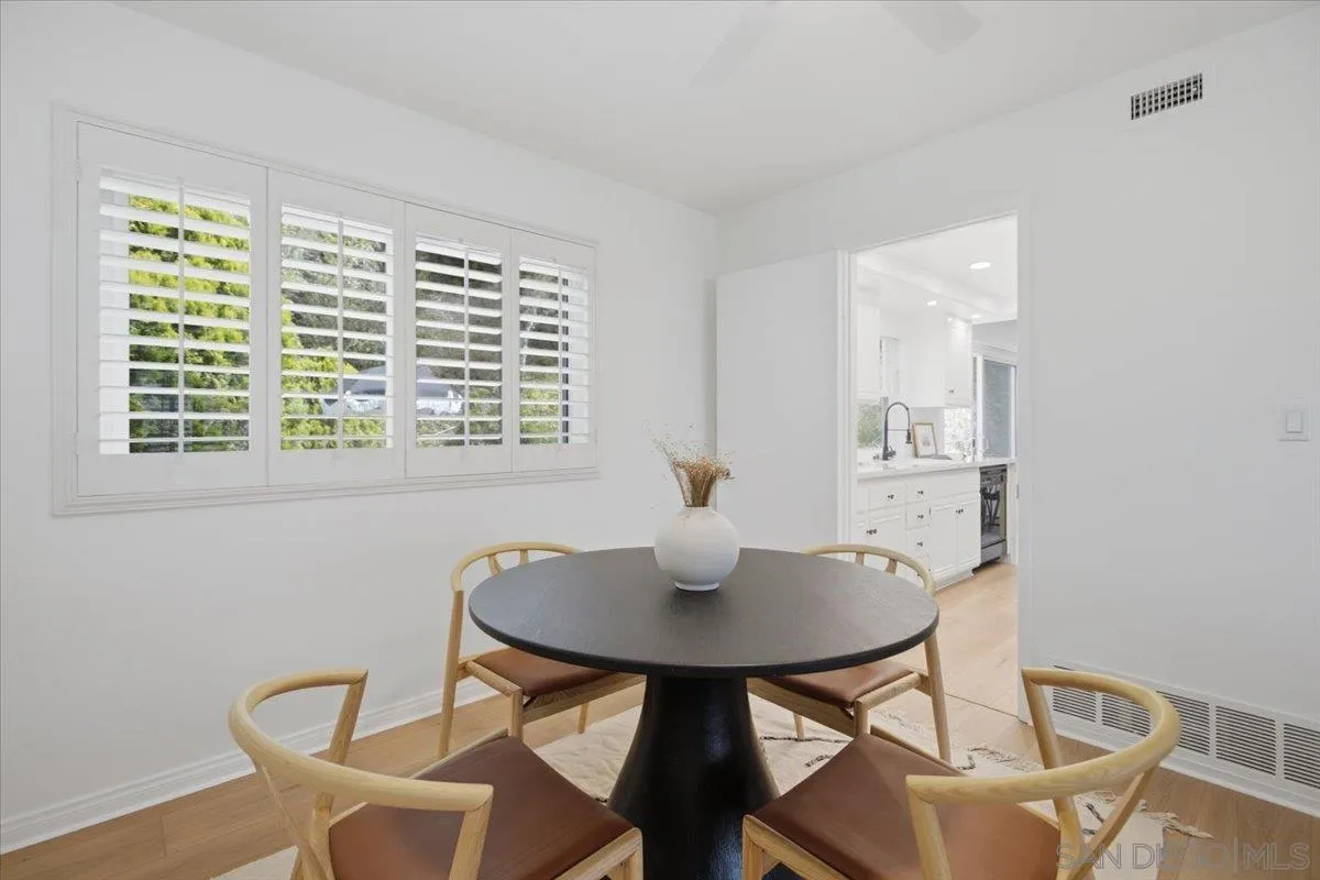 https://cdn.realtyfeed.com/cdn/127/260015450/6398df6b53dd58f77738cc4094dce0f4.webp