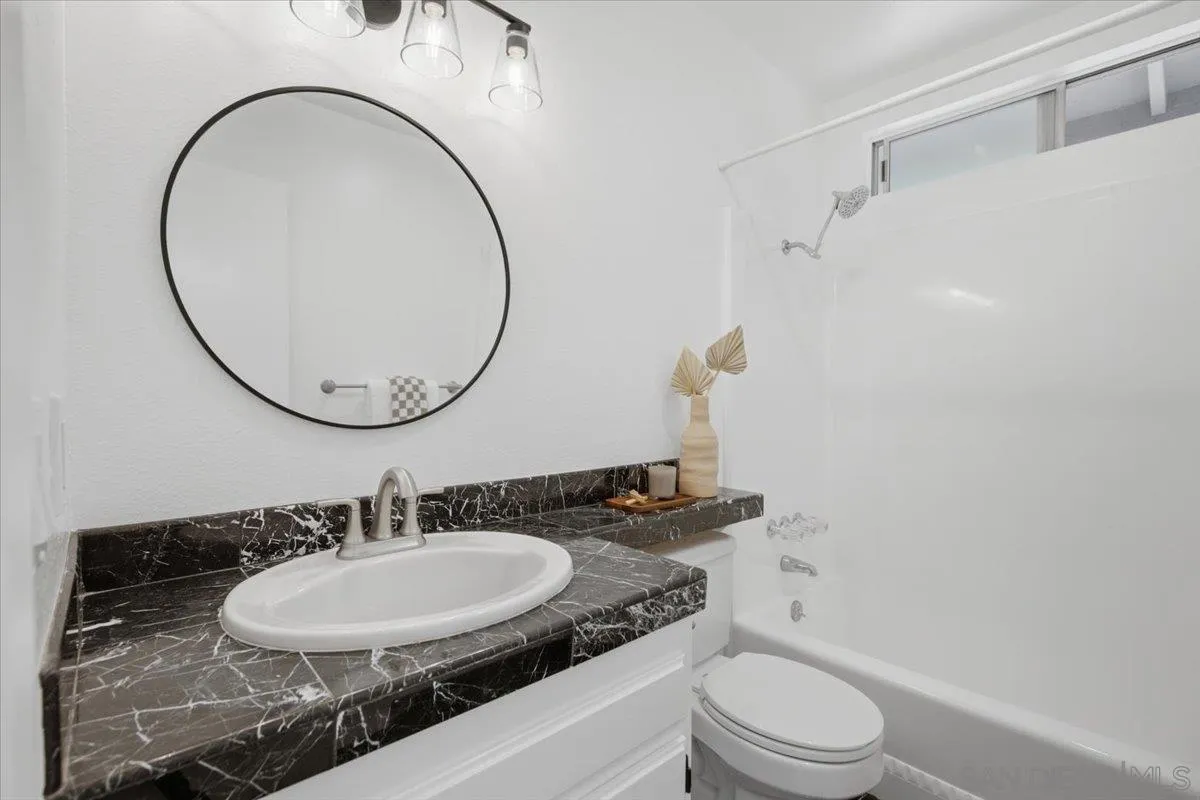 https://cdn.realtyfeed.com/cdn/127/260015450/749daa7b7a83232938ed0339e3be5bc9.webp