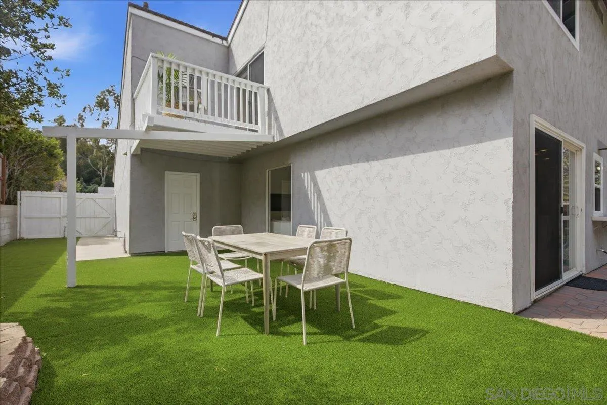 https://cdn.realtyfeed.com/cdn/127/260015450/a270a03bb3cdcec171ba44c83988a4d4.webp