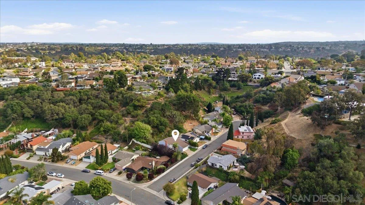 https://cdn.realtyfeed.com/cdn/127/260015450/e5bfba4deb9defadc35790a99a8f43df.webp
