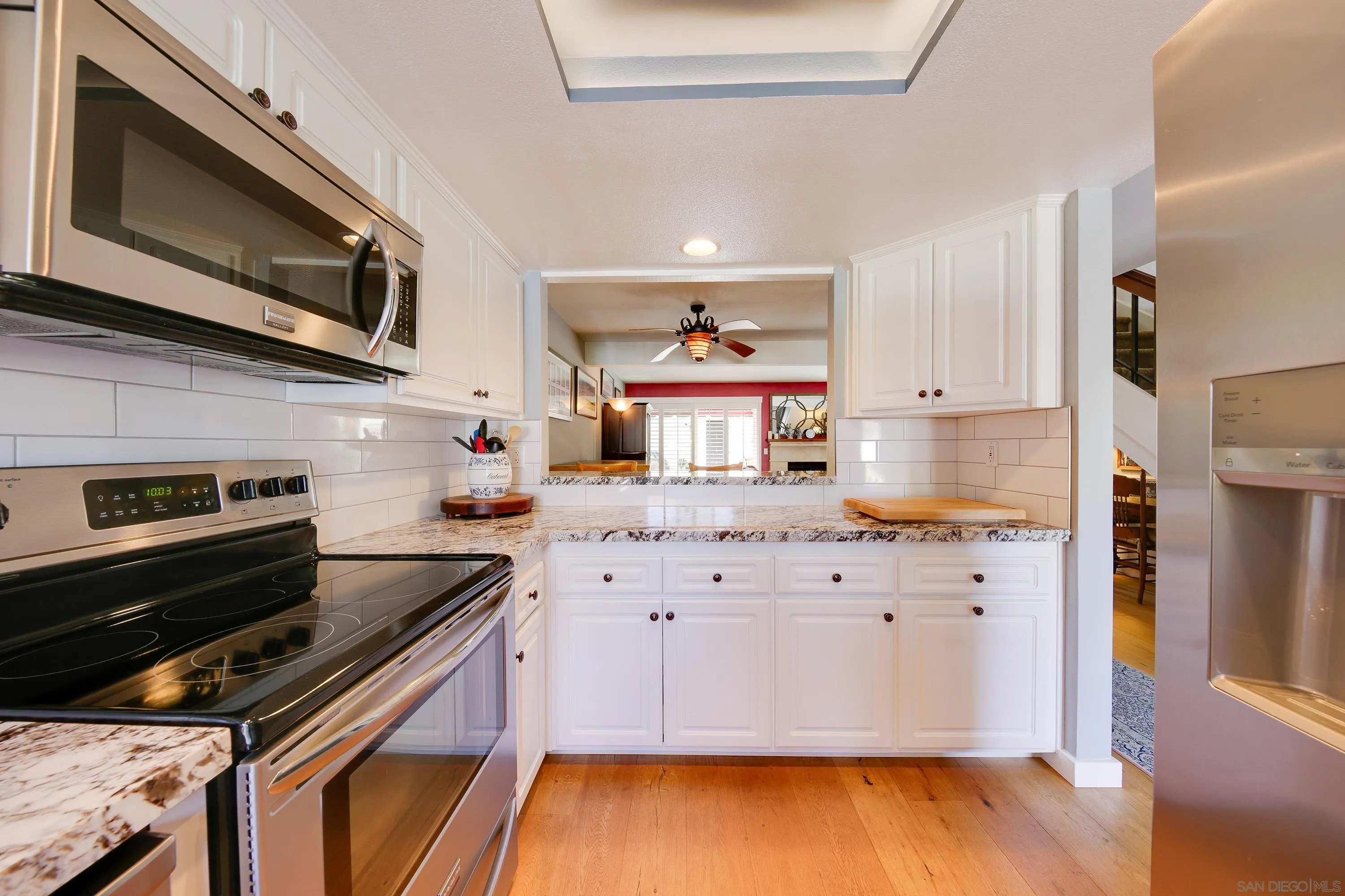 https://cdn.realtyfeed.com/cdn/127/260015452/40b5f1f110cb3b9509cce9db17d9d1de.webp