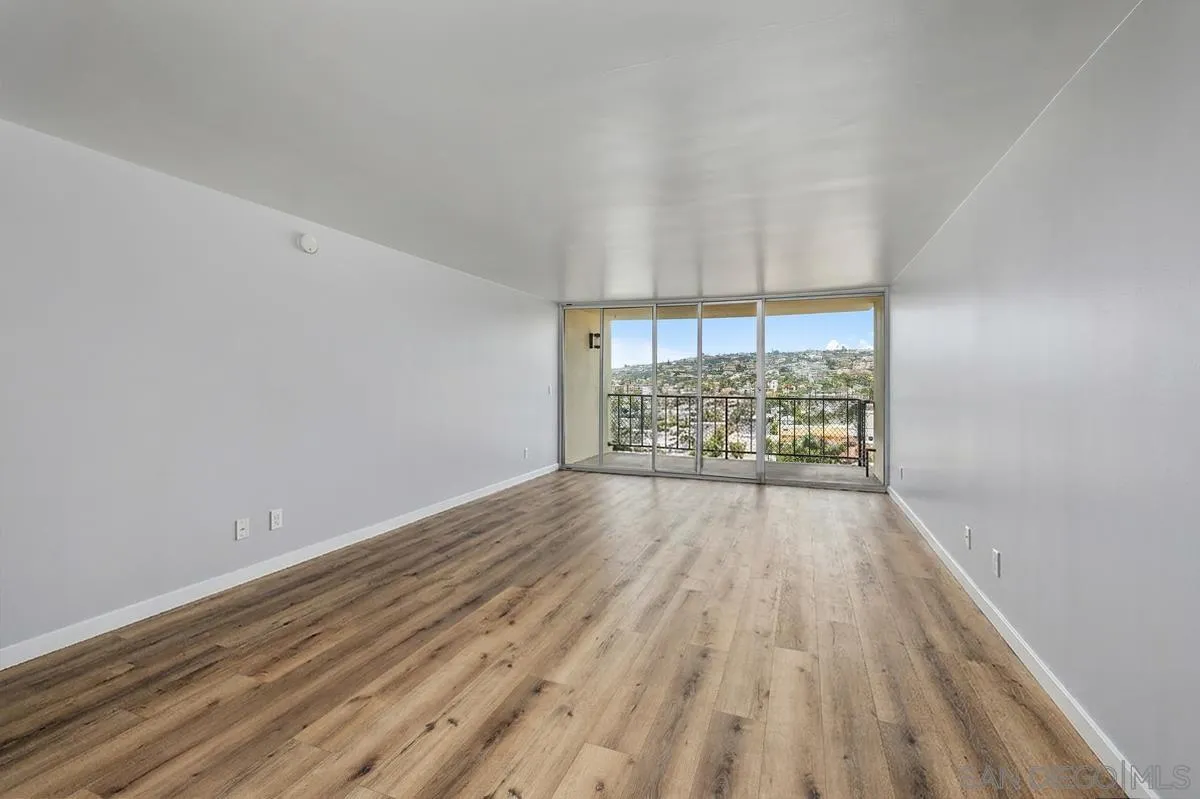 4944 Cass St Unit 1102, Pacific Beach, CA 92109 - Photo 2 of 27, Pacific Beach, CA