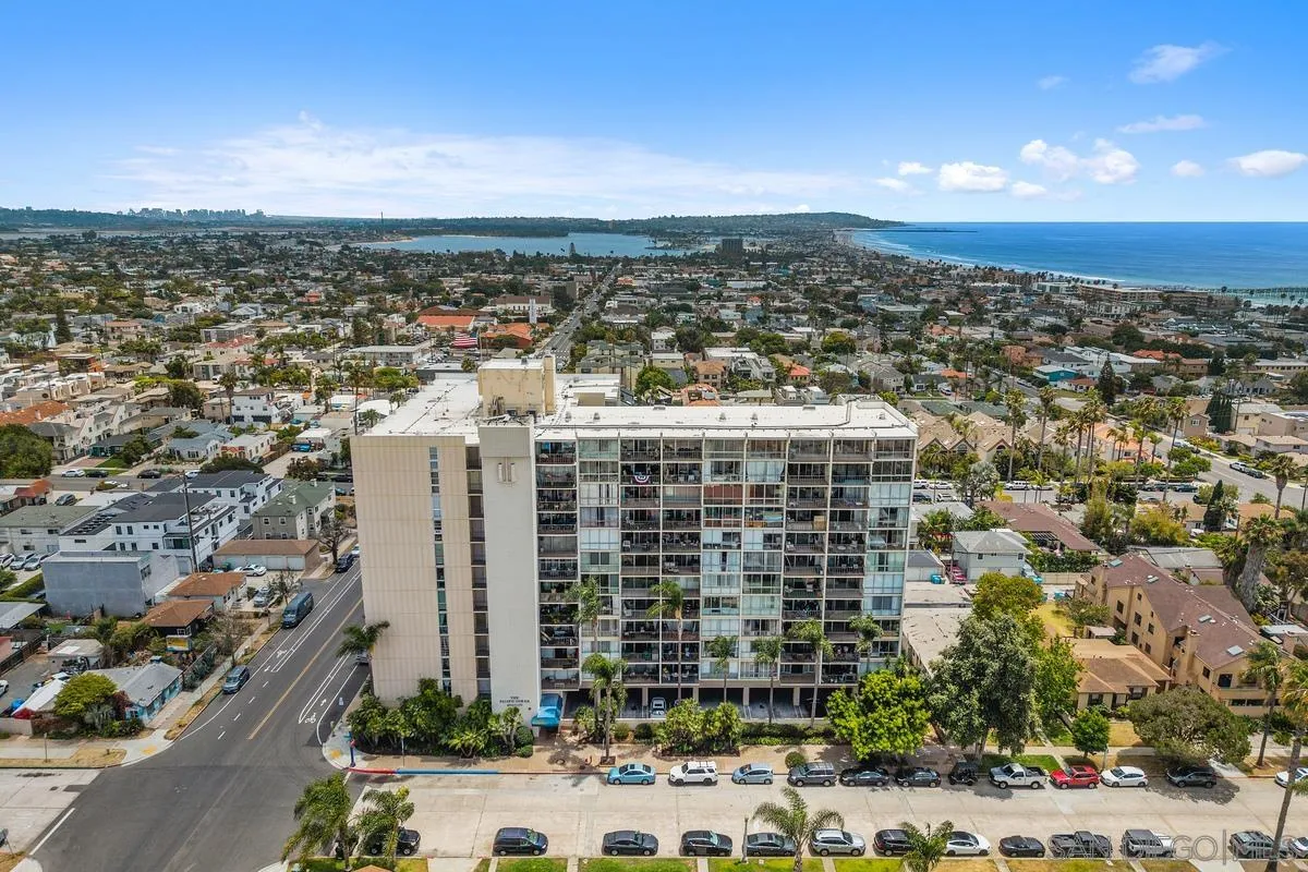 https://cdn.realtyfeed.com/cdn/127/260015453/6623bbab7c99182c780cc62bd7a879d2.webp