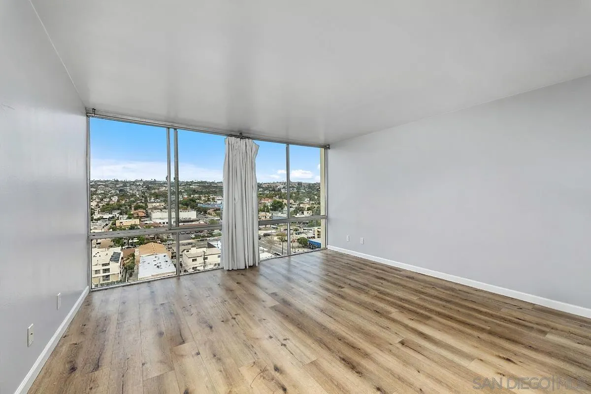 4944 Cass St Unit 1102, Pacific Beach, CA 92109 - Photo 4 of 27, Pacific Beach, CA