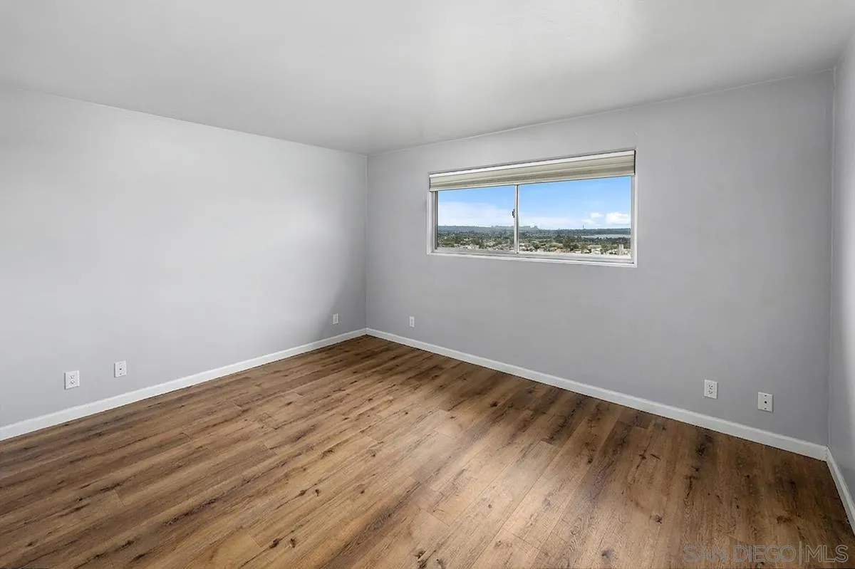 Photo #6: 260015453 Listing: Photo #6
