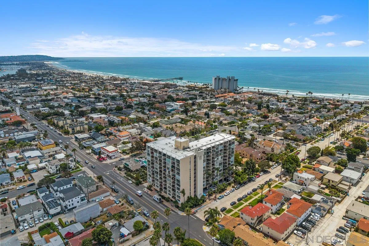 https://cdn.realtyfeed.com/cdn/127/260015453/faf7cf14e7b92198e2bf822f8f75941c.webp