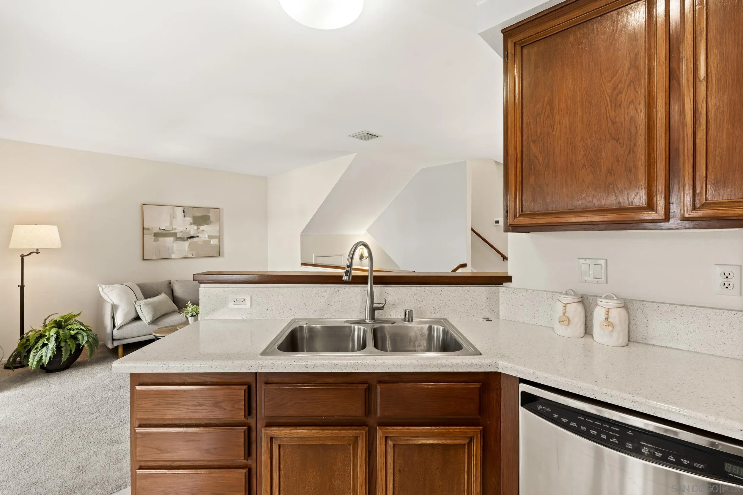Photo #10: 260015454 Listing: Photo #10