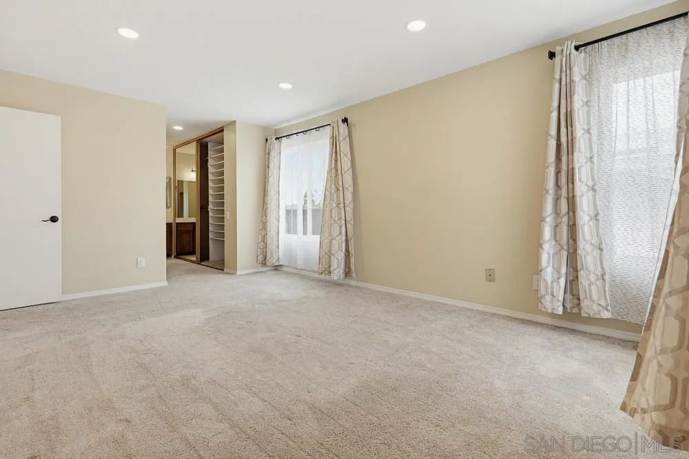 https://cdn.realtyfeed.com/cdn/127/260015456/0ddab64c150bd9593ef52d5d8e7a74f6.webp