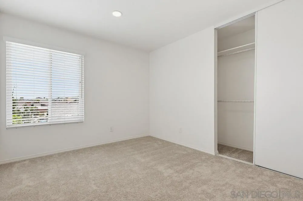 https://cdn.realtyfeed.com/cdn/127/260015456/15eed9590644b0b12ca543f3009ca048.webp