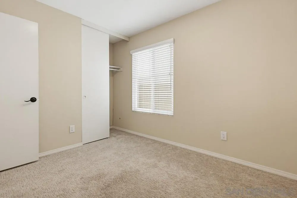 https://cdn.realtyfeed.com/cdn/127/260015456/1c714667433744e780b2e3d0fa3478a1.webp