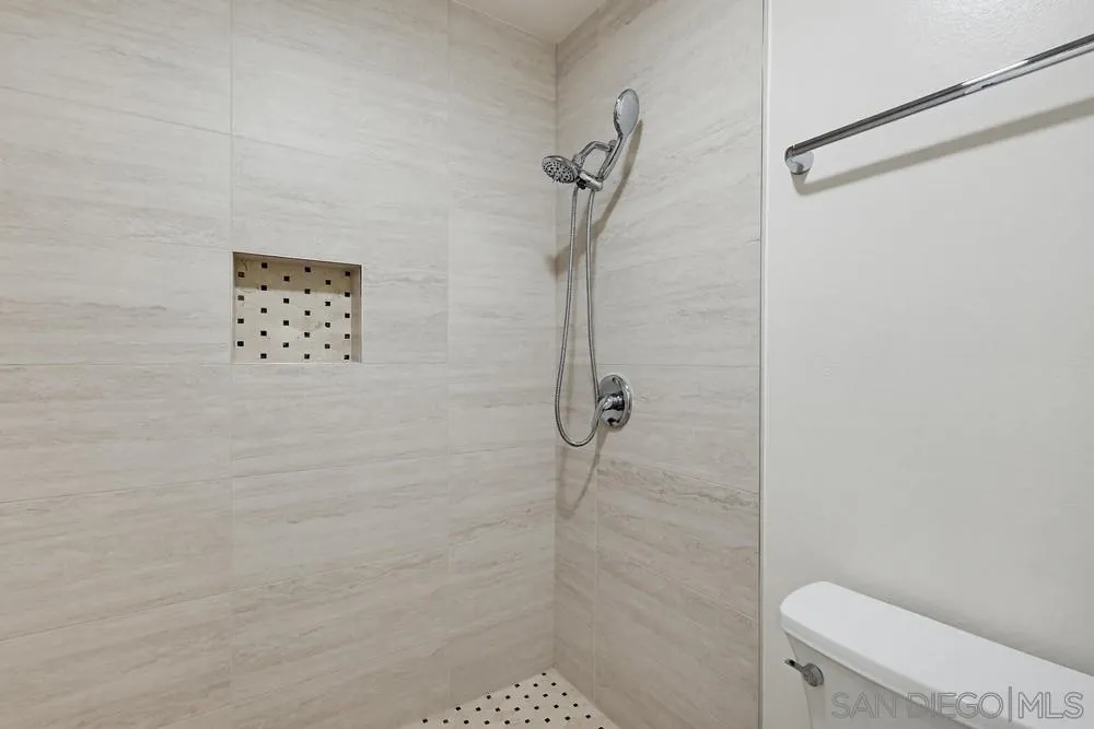 https://cdn.realtyfeed.com/cdn/127/260015456/2d2fa945f790ae817d0f8e73a376ca27.webp