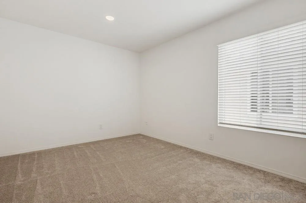 https://cdn.realtyfeed.com/cdn/127/260015456/4a901830722431db6ef954f4f418064a.webp