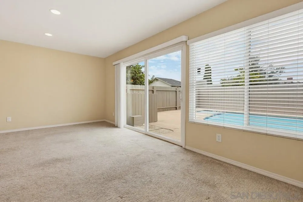 https://cdn.realtyfeed.com/cdn/127/260015456/f5863e3ec27cf10530cc170c5ce2bdbc.webp