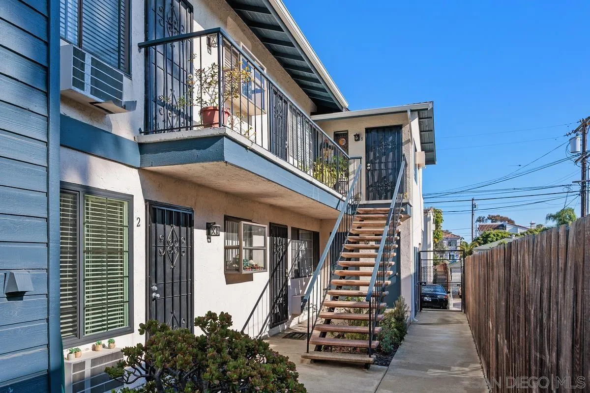 1435 Essex Unit 7, San Diego, CA 92103 - Photo 3 of 15, San Diego, CA