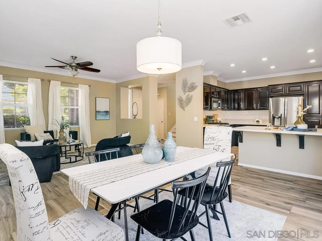 https://cdn.realtyfeed.com/cdn/127/260015463/167e209a2bfc9efbe6f46b186ec488f5.webp