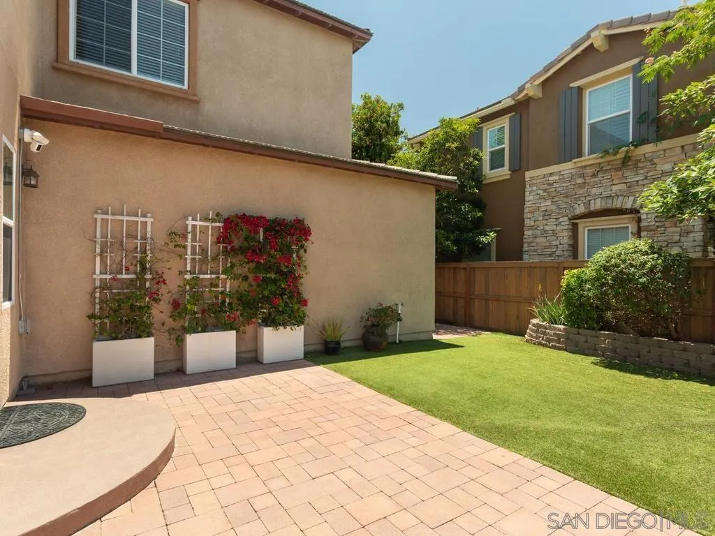 https://cdn.realtyfeed.com/cdn/127/260015463/4c0613231eadba995cfa574936e16dca.webp