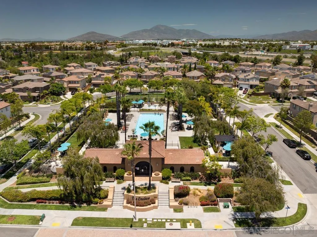 https://cdn.realtyfeed.com/cdn/127/260015463/8209ed0cc6292ed56c301ad8c294bbd2.webp