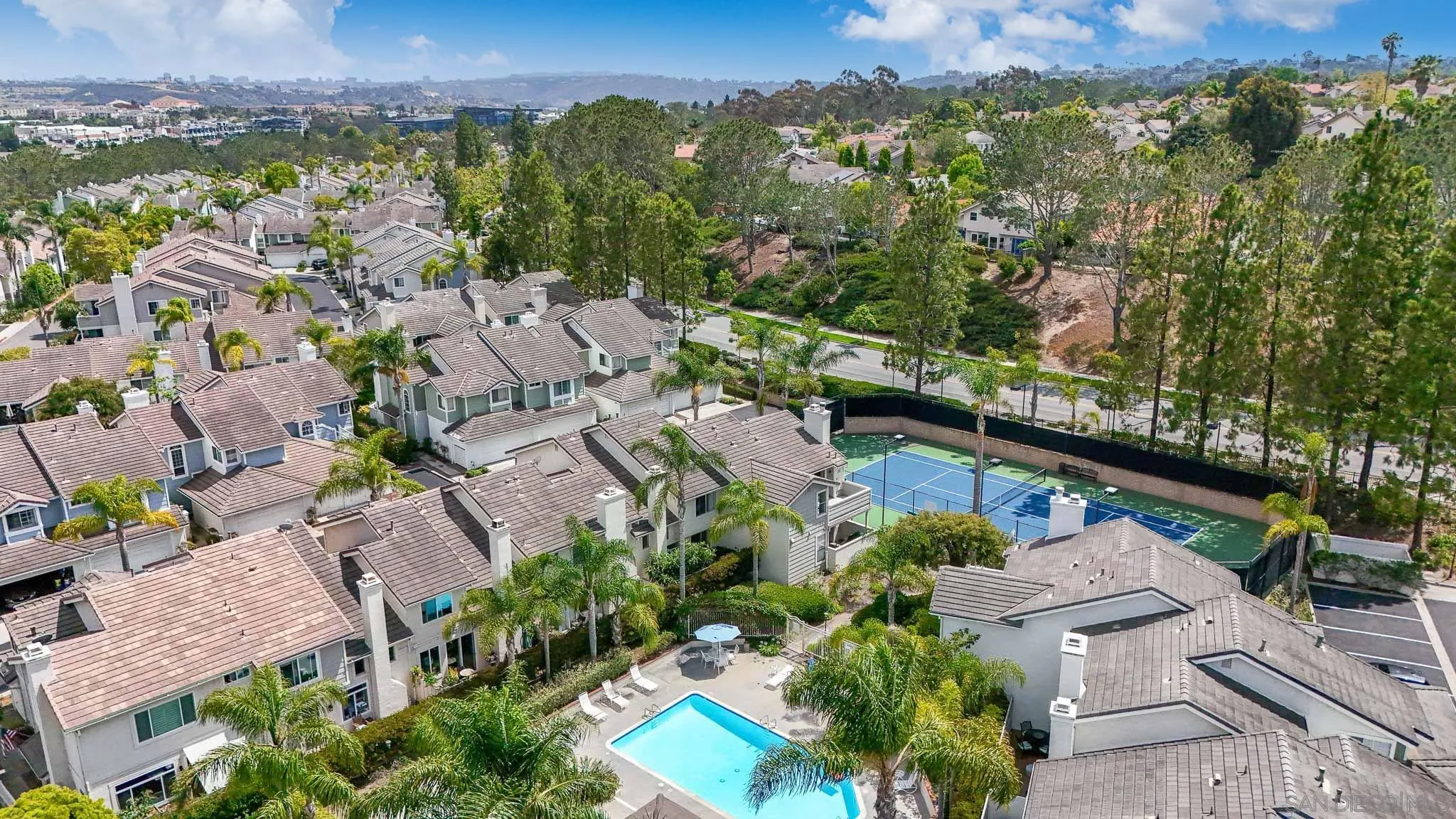 https://cdn.realtyfeed.com/cdn/127/260015466/34628dce219f9e9b38759da4f349e785.webp