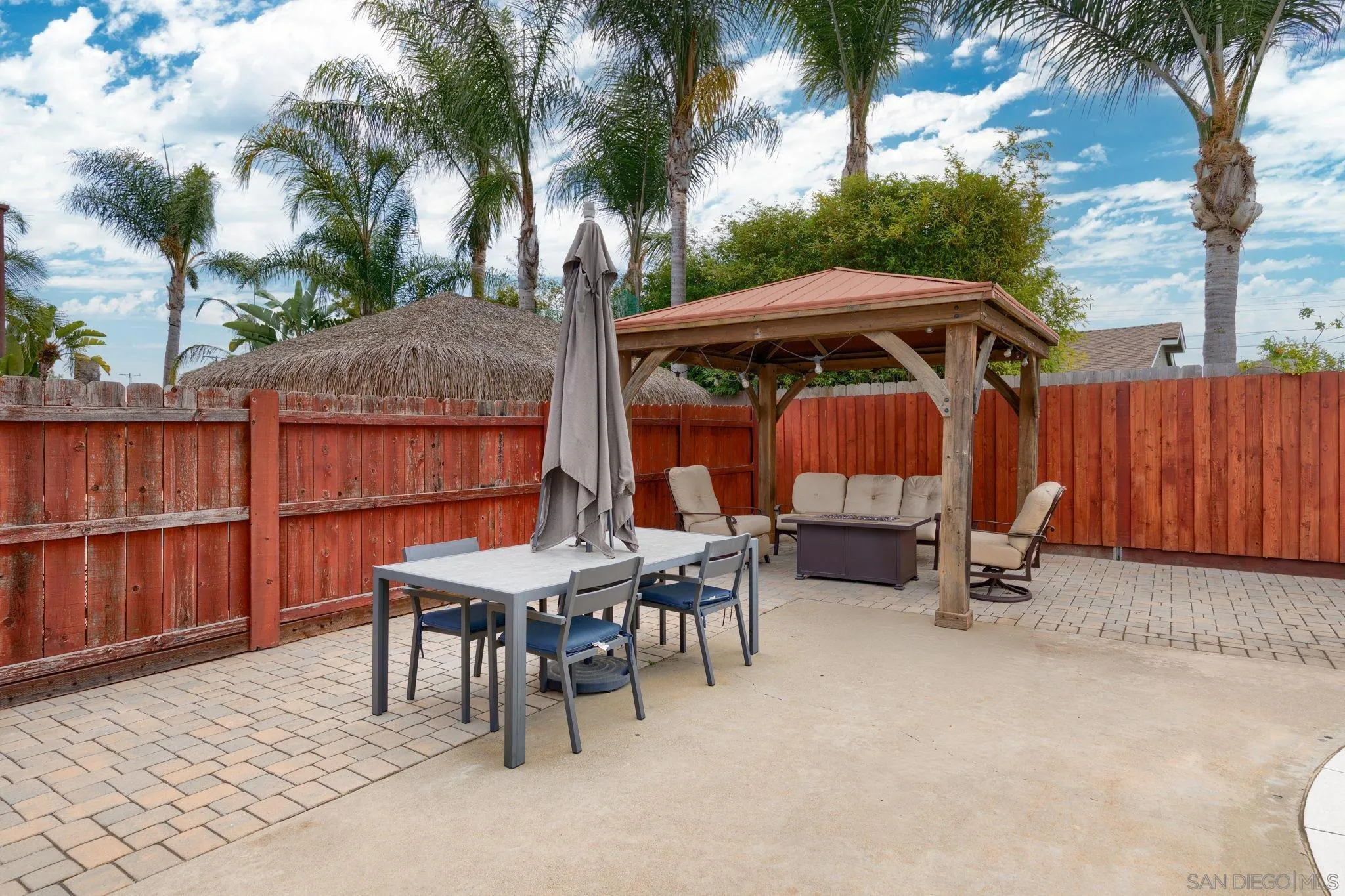 https://cdn.realtyfeed.com/cdn/127/260015467/3a3d9bac3ff606fef7eefcbbf13a8dc6.webp