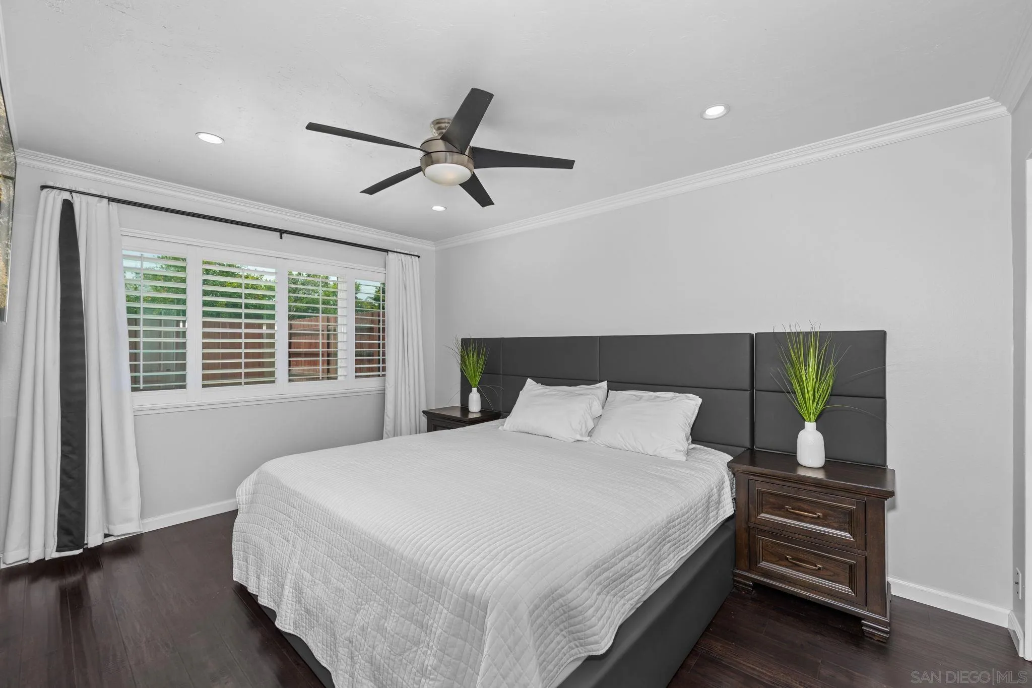 https://cdn.realtyfeed.com/cdn/127/260015467/9c4898792da61ad0309c38026ca65d24.webp