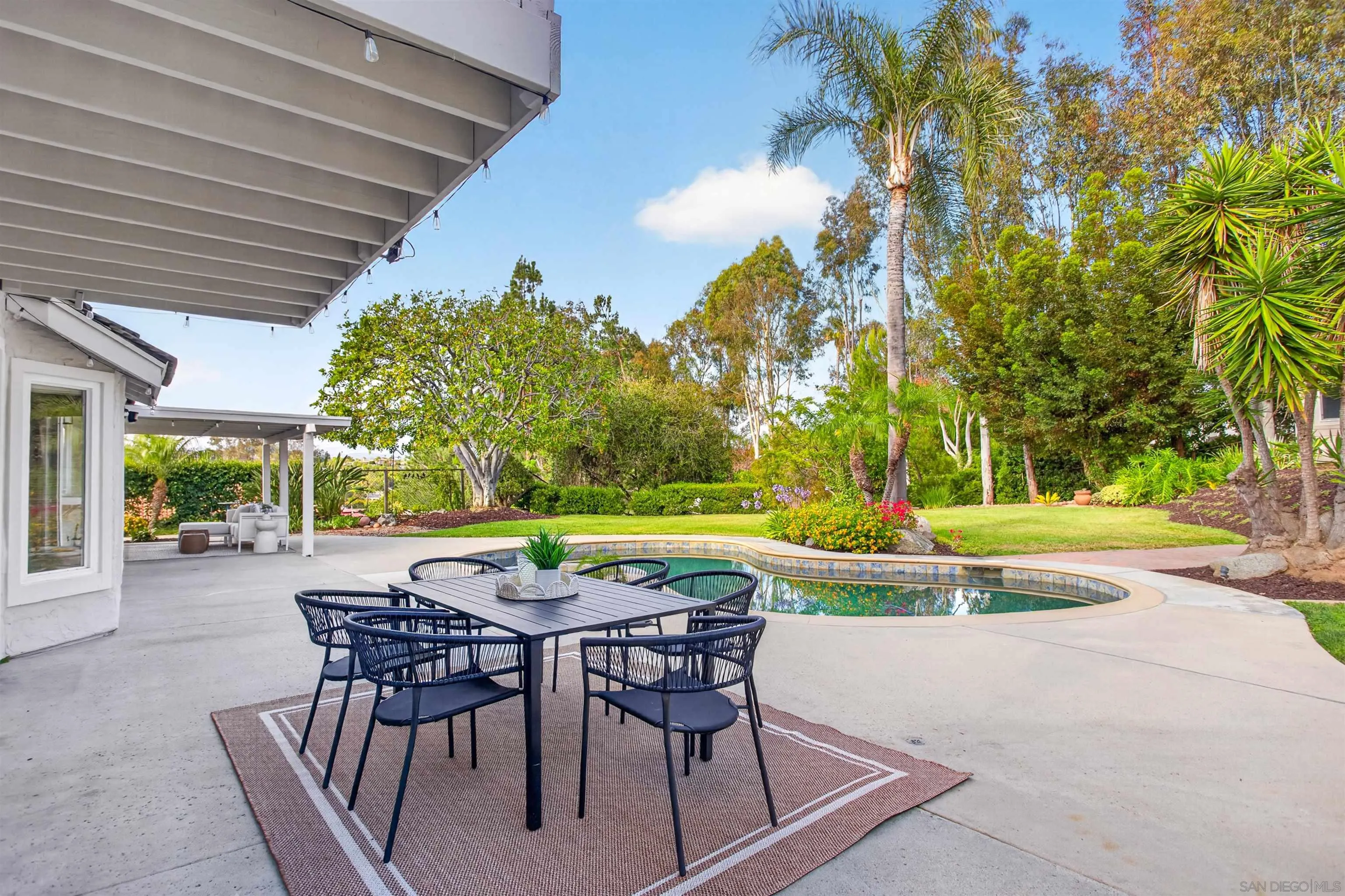 https://cdn.realtyfeed.com/cdn/127/260015468/51101a783869048a9ad094ebb04017f7.webp