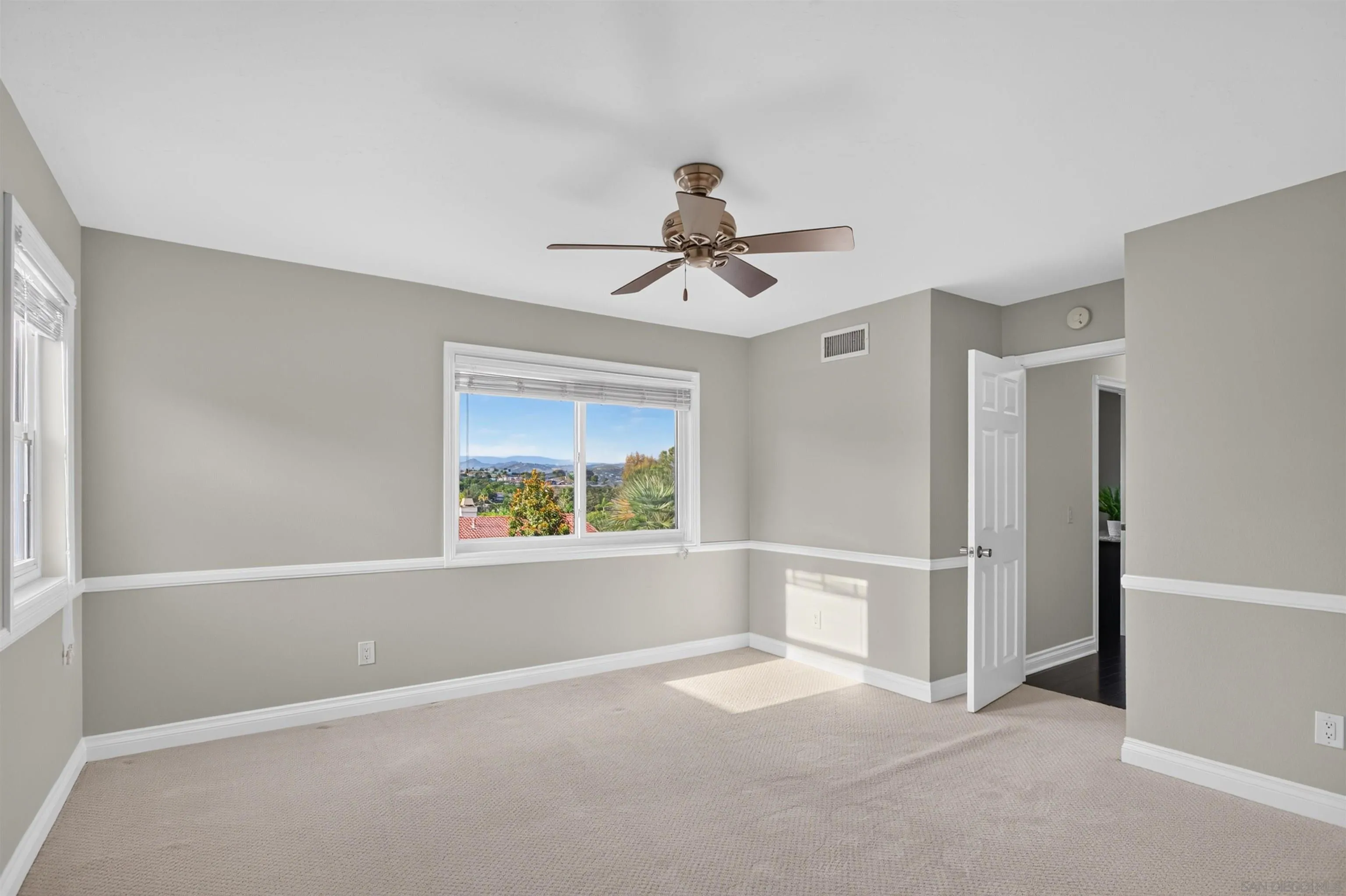 https://cdn.realtyfeed.com/cdn/127/260015468/9212a3aac5cd72a970382d60a1bd9206.webp