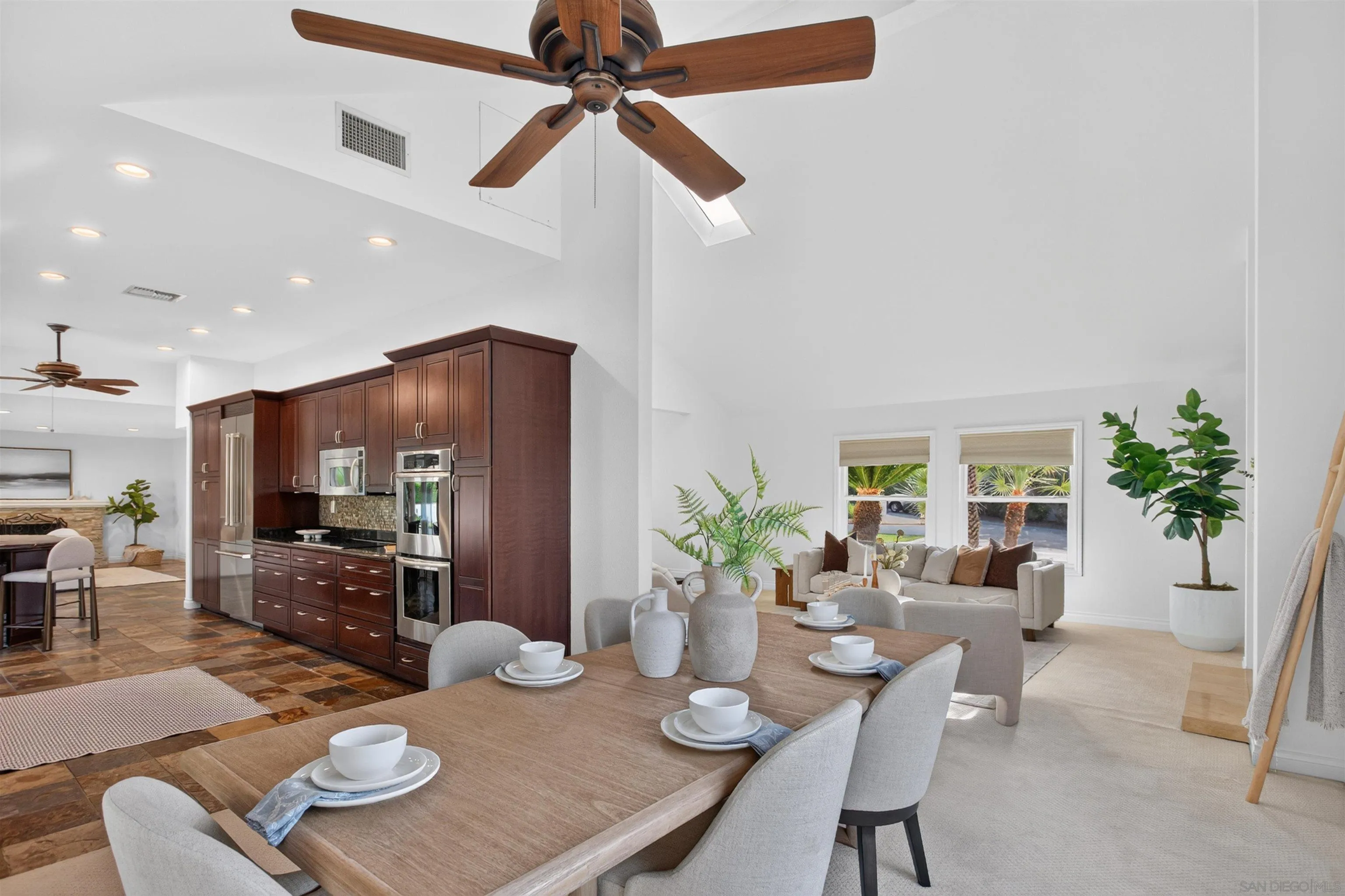 https://cdn.realtyfeed.com/cdn/127/260015468/adf89595f8cfb6463a5599a36151287c.webp