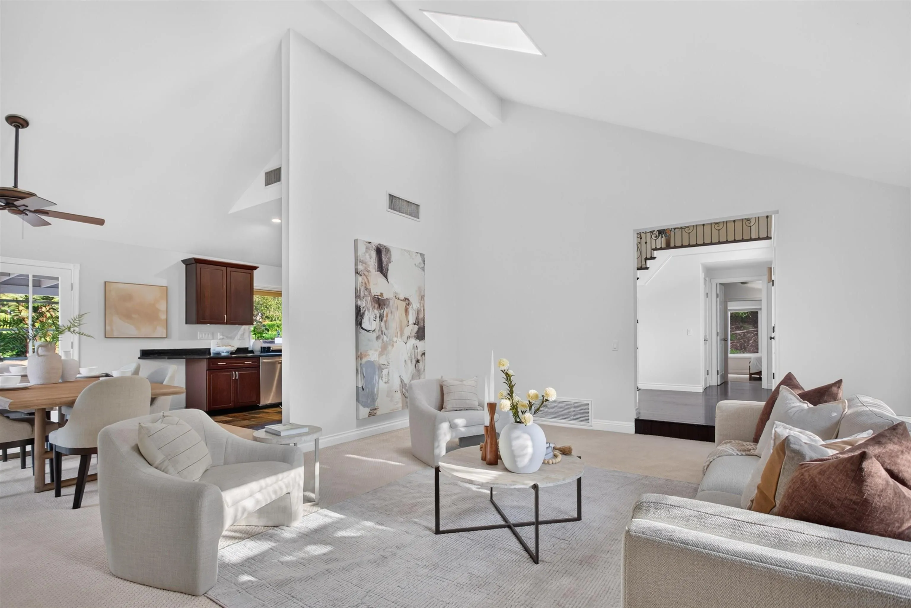 https://cdn.realtyfeed.com/cdn/127/260015468/dd2cef08c44d1e0b270e17a0d92f4c19.webp