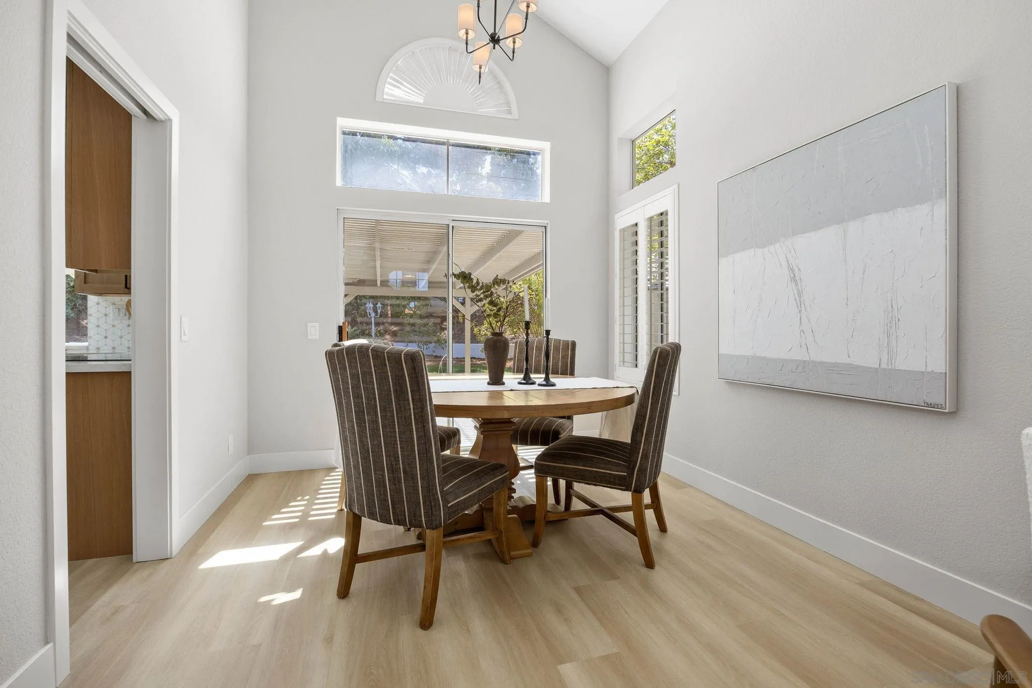 https://cdn.realtyfeed.com/cdn/127/260015469/09e4cea3177d9a05be598387413b7cf2.webp