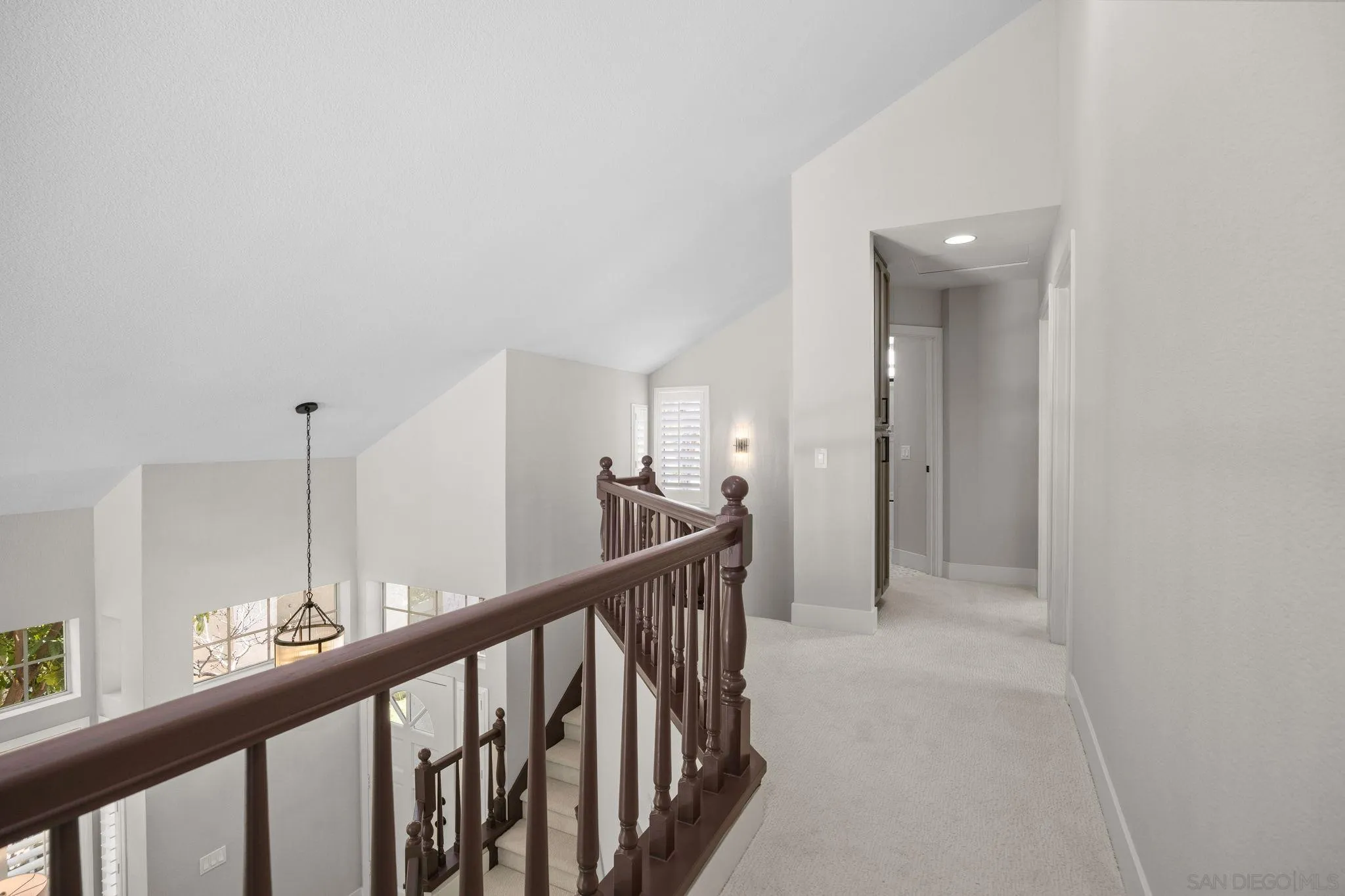 https://cdn.realtyfeed.com/cdn/127/260015469/2afe9b0751bc88a6af6cad6d54acd11c.webp