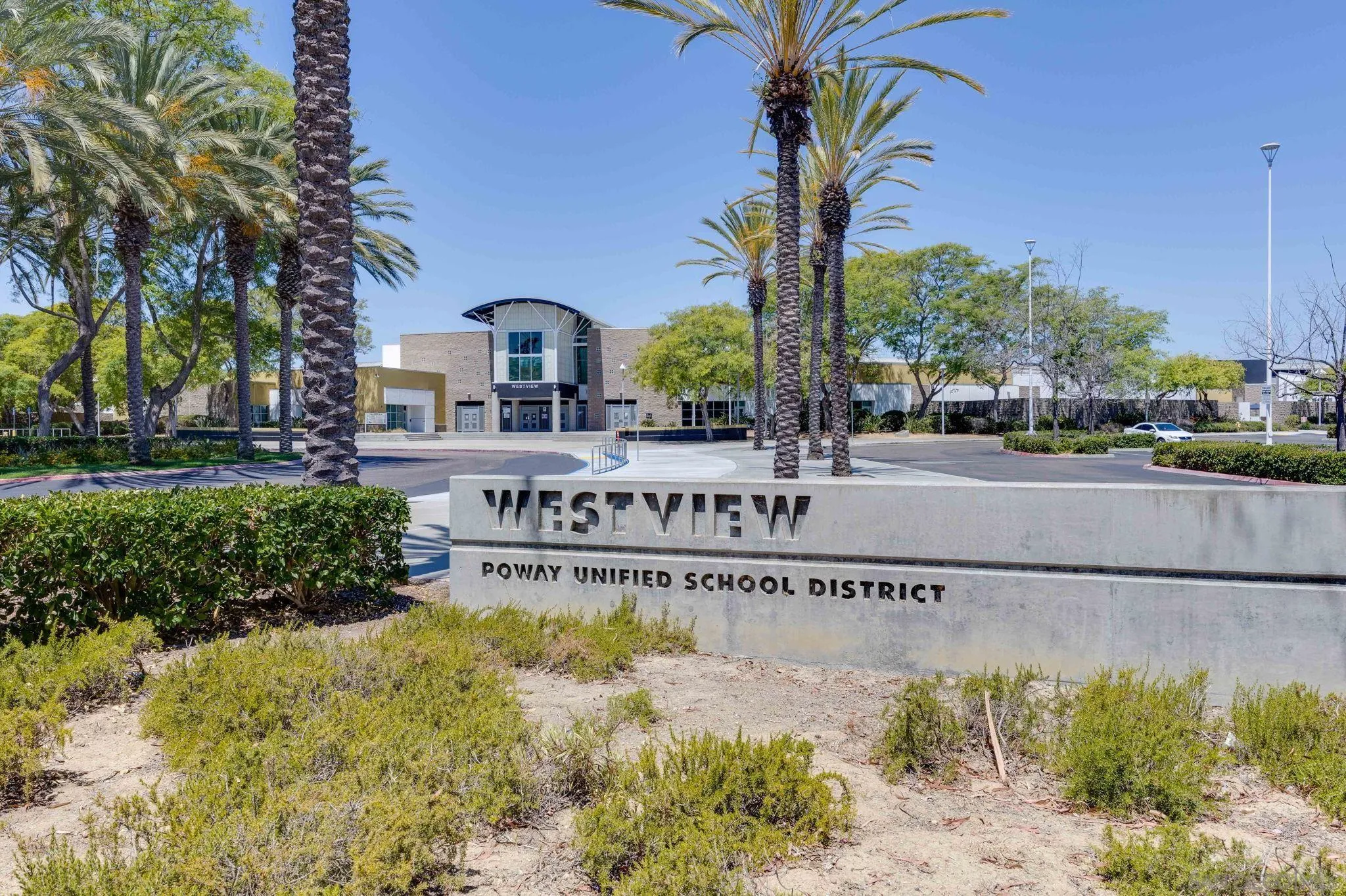 https://cdn.realtyfeed.com/cdn/127/260015469/53ff1723f0250488fe0b3325edd83795.webp
