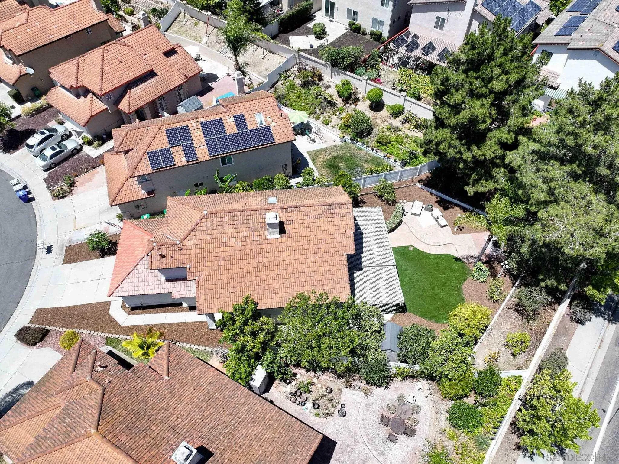 https://cdn.realtyfeed.com/cdn/127/260015469/78b877d8f048343f4fe002256bc8b08b.webp