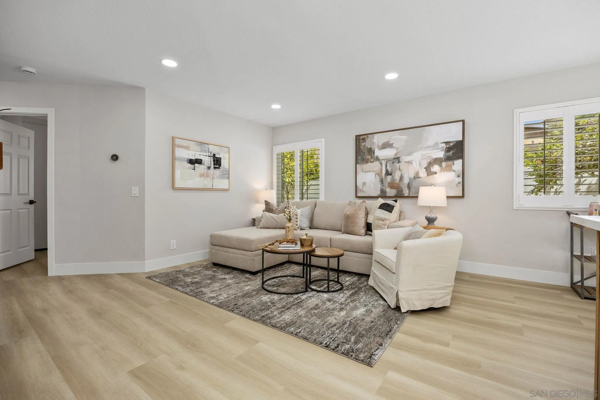 https://cdn.realtyfeed.com/cdn/127/260015469/faf8de1e5eba85492206356bcc4b3f0b.webp