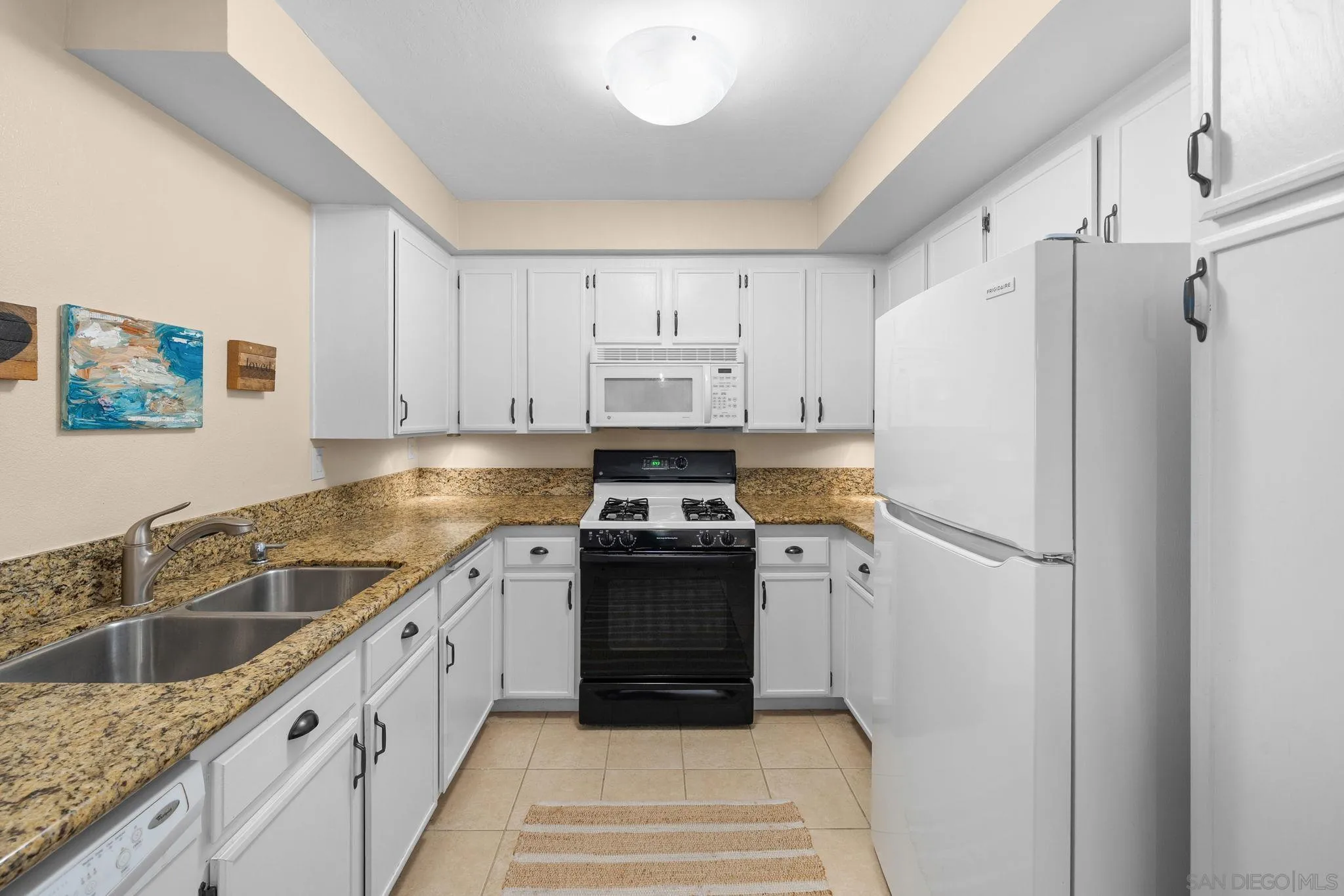 Photo #5: 260015473 Listing: Photo #5