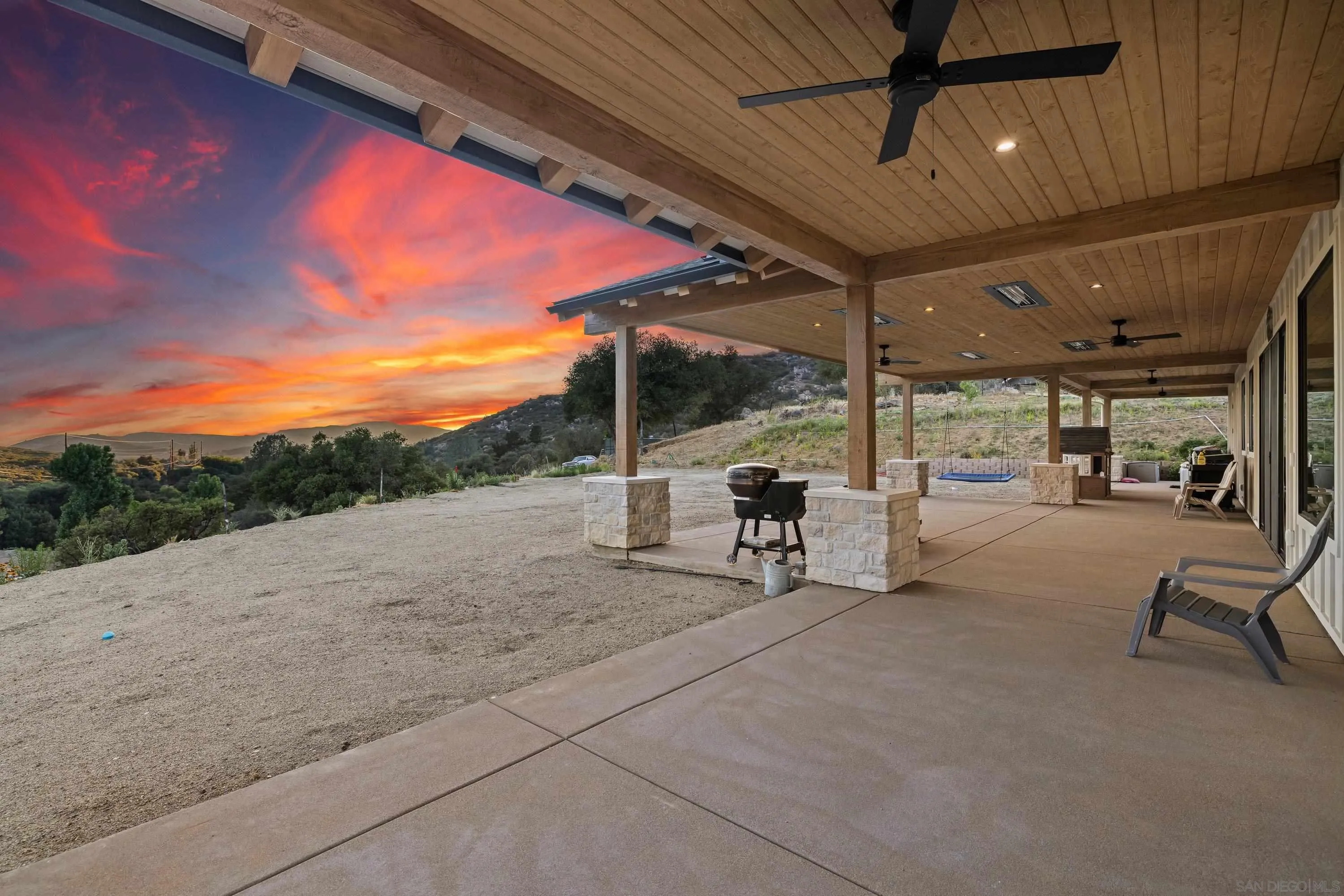 https://cdn.realtyfeed.com/cdn/127/260015479/1e6a9b2b9e2088ddc2df27bea1812ac0.webp