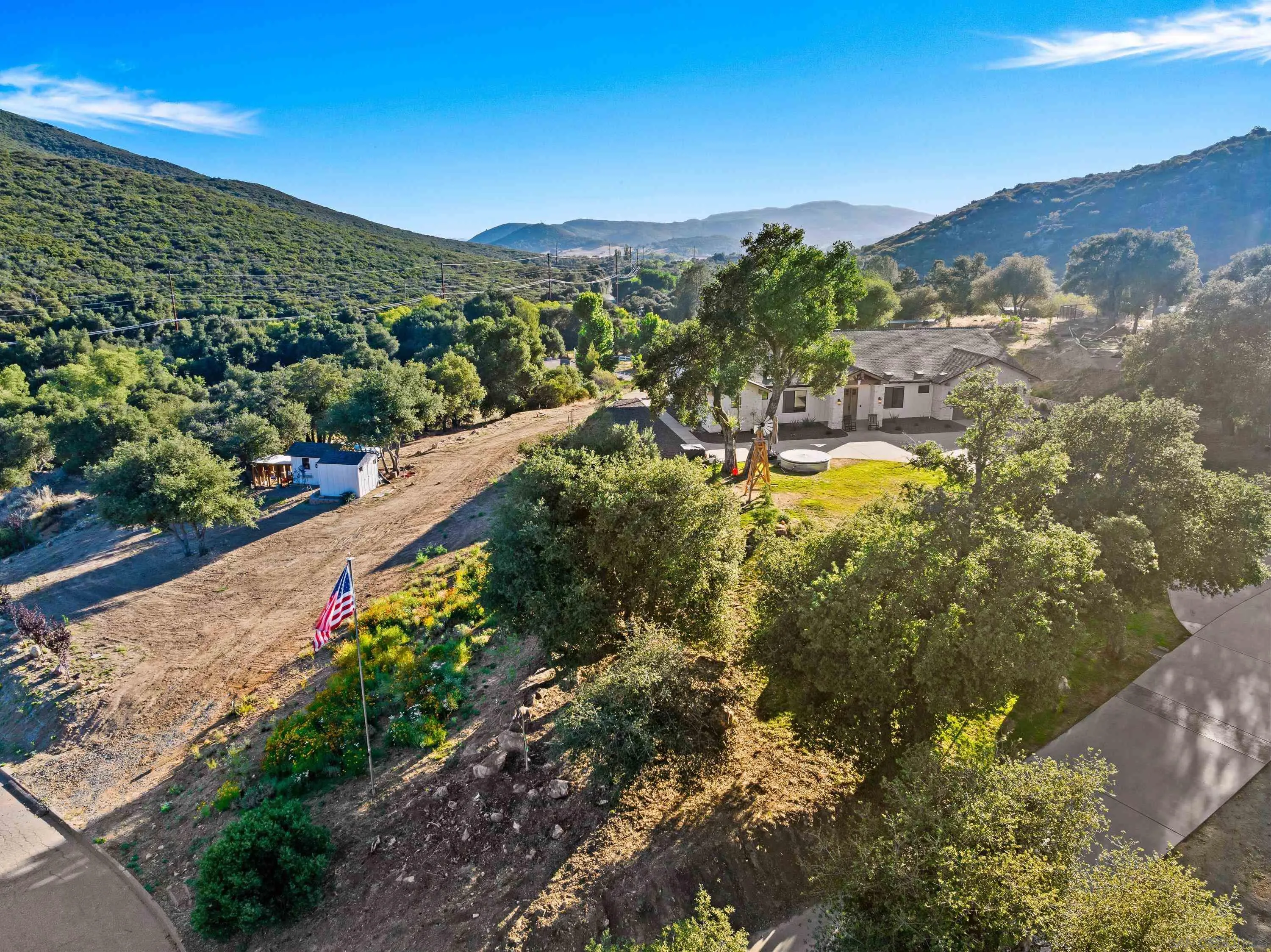https://cdn.realtyfeed.com/cdn/127/260015479/972f786ed17ad8bb7a2f8672d5023996.webp