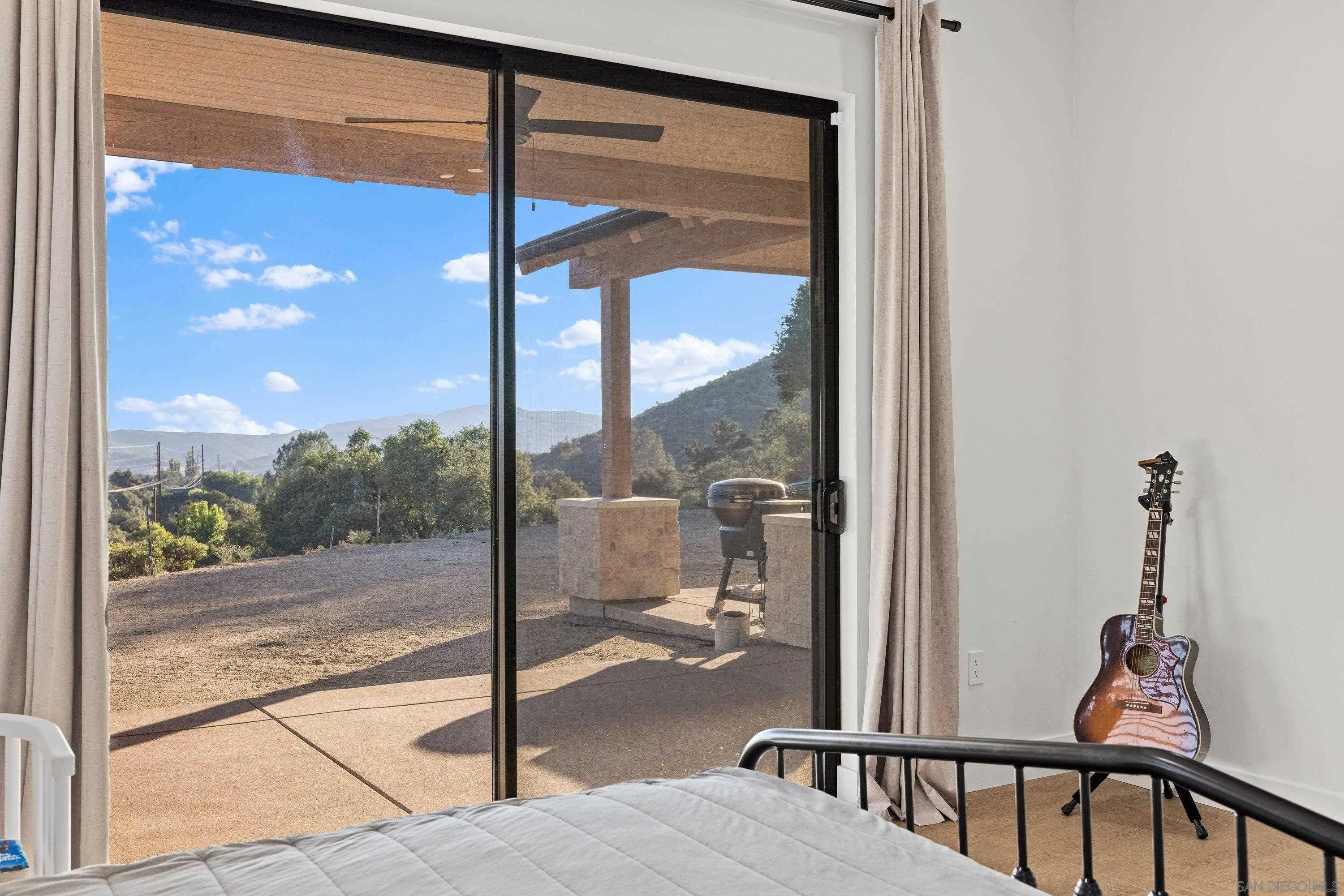 https://cdn.realtyfeed.com/cdn/127/260015479/d27eb2060aa8fa7ae13eabb0ed311250.webp
