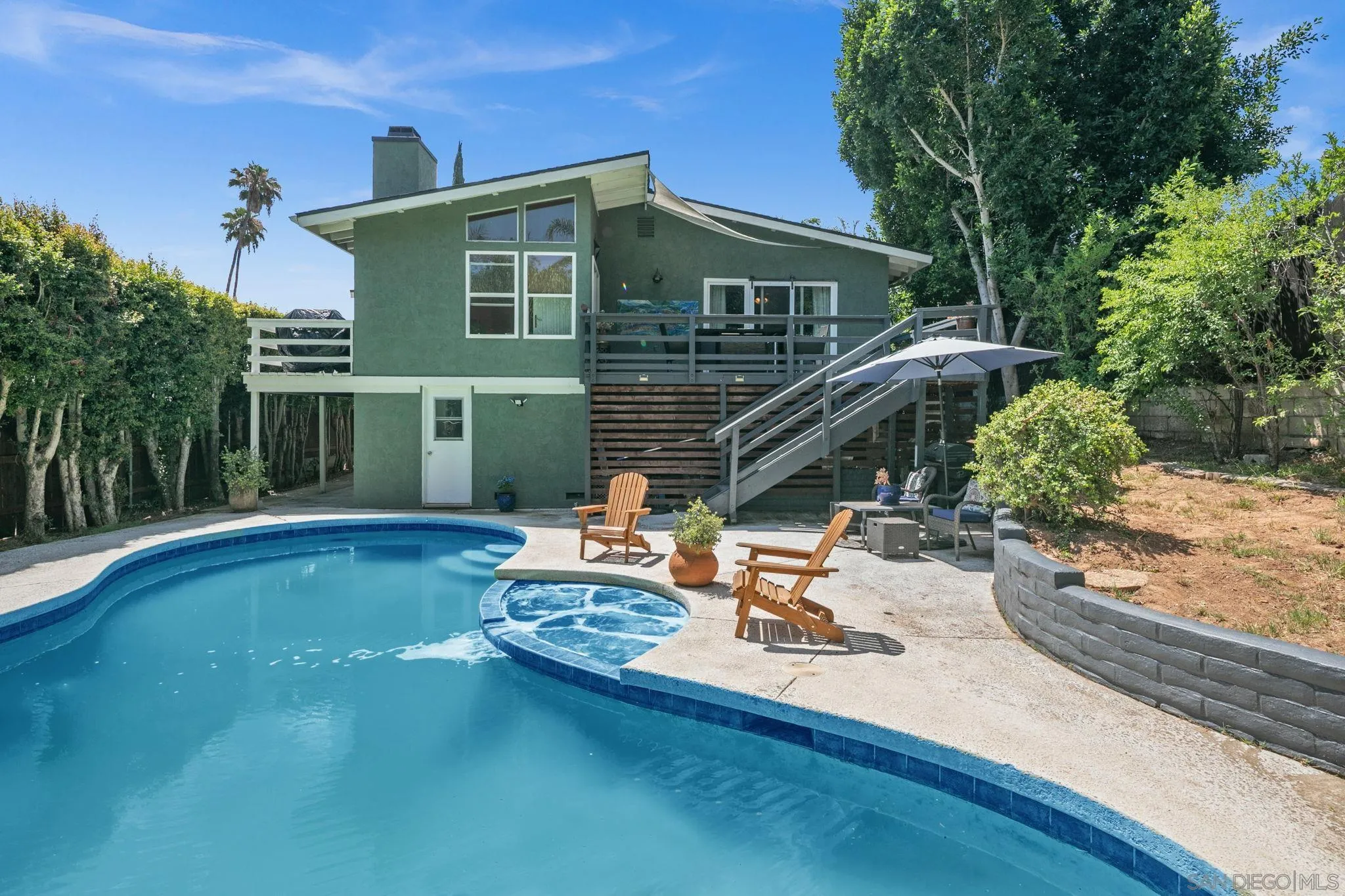 https://cdn.realtyfeed.com/cdn/127/260015482/188abae9d79aef44c3ed09b1986f870f.webp