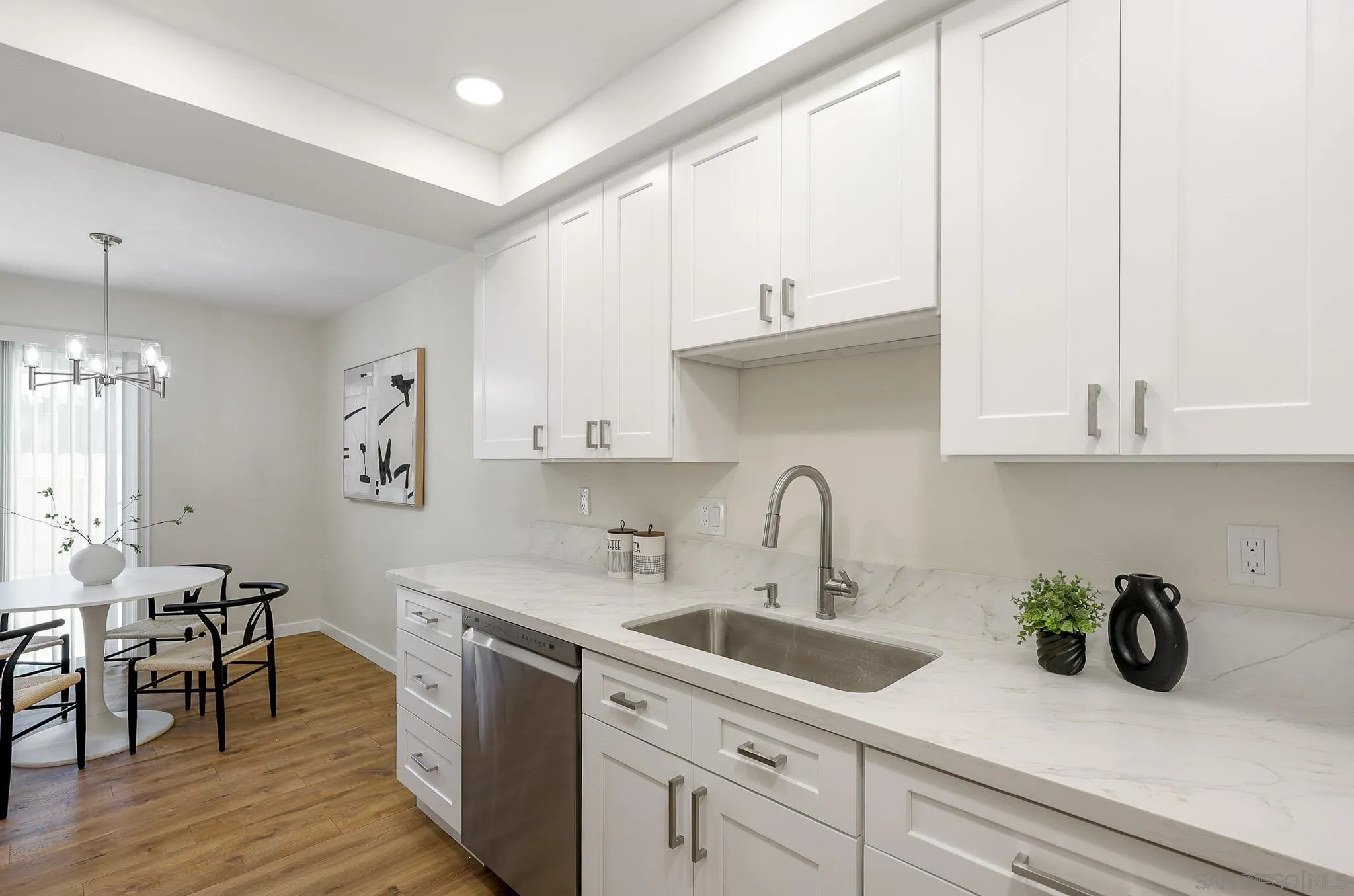 https://cdn.realtyfeed.com/cdn/127/260015483/36b72b30c0132789ea402827394cc742.webp