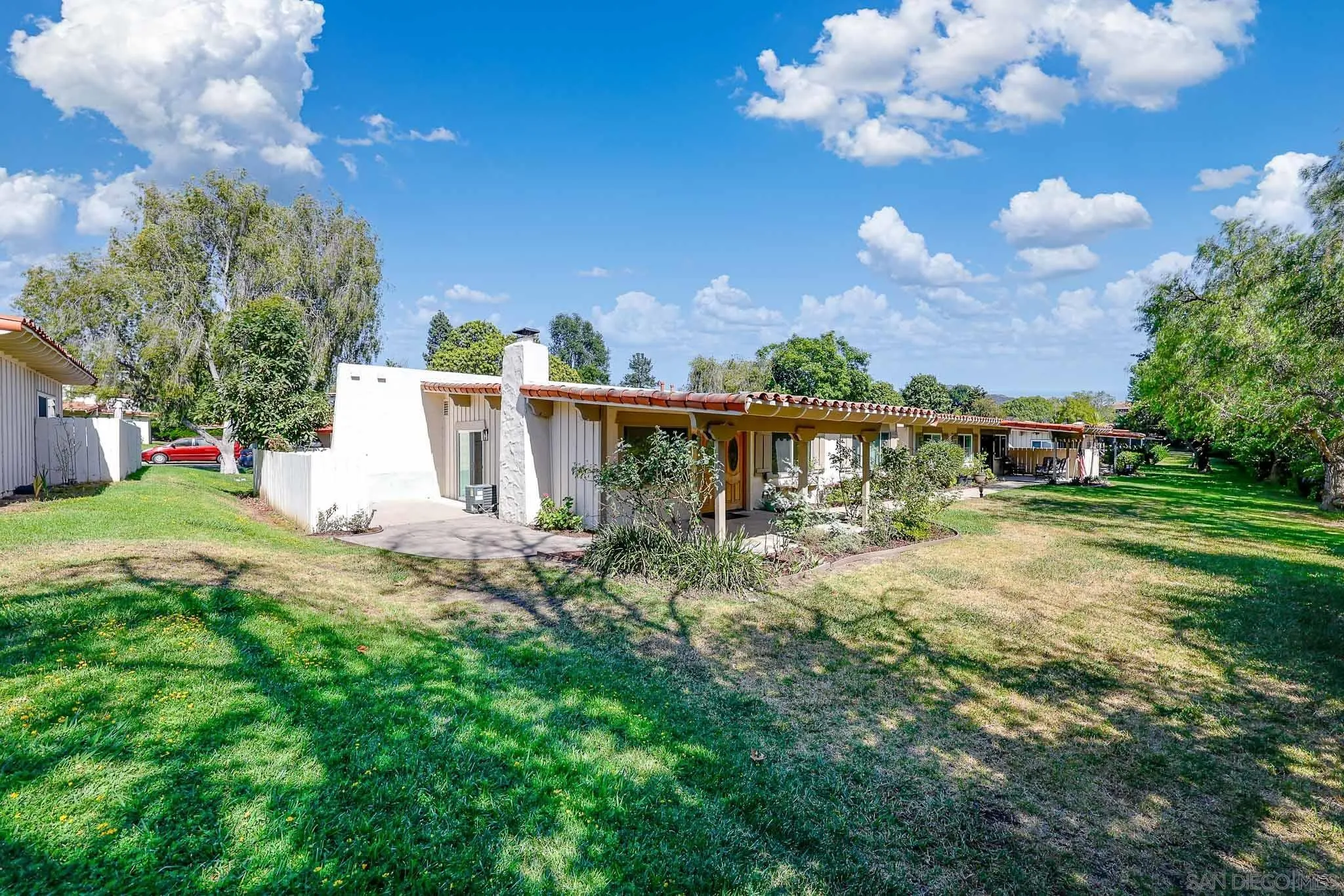 https://cdn.realtyfeed.com/cdn/127/260015483/f3e20f03e1e072b2614cf817dba9b461.webp