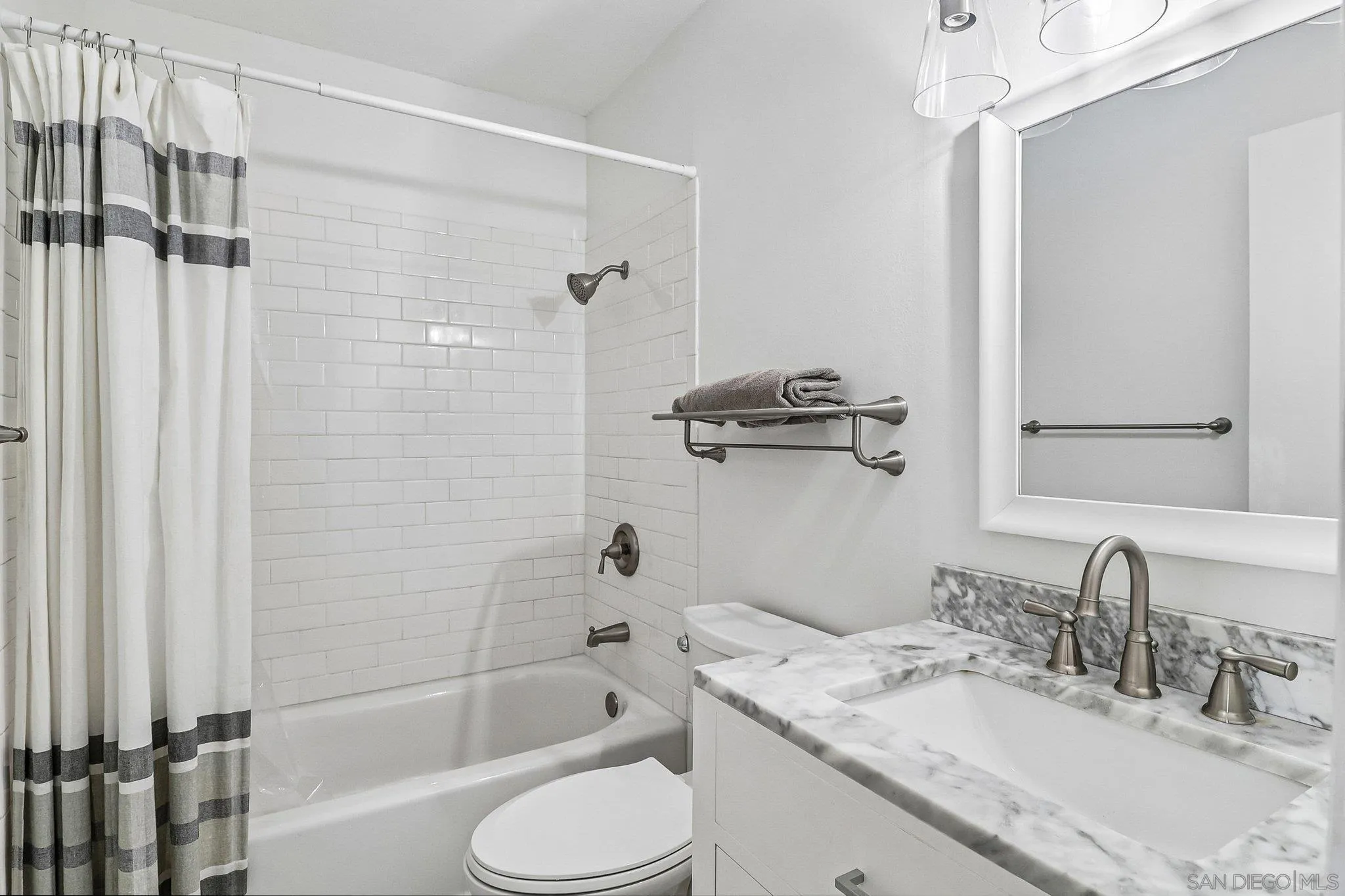 https://cdn.realtyfeed.com/cdn/127/260015485/3f5010328a67b6743c9b6e9efe89e52e.webp