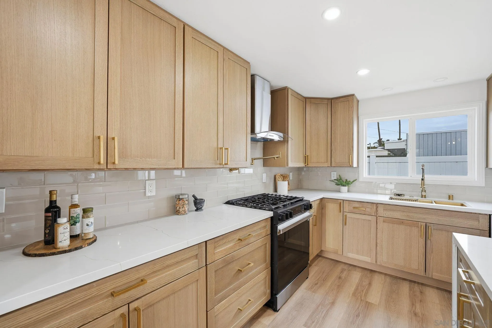 https://cdn.realtyfeed.com/cdn/127/260015486/6a076893c1036a132cfd0ab5fc7f444c.webp