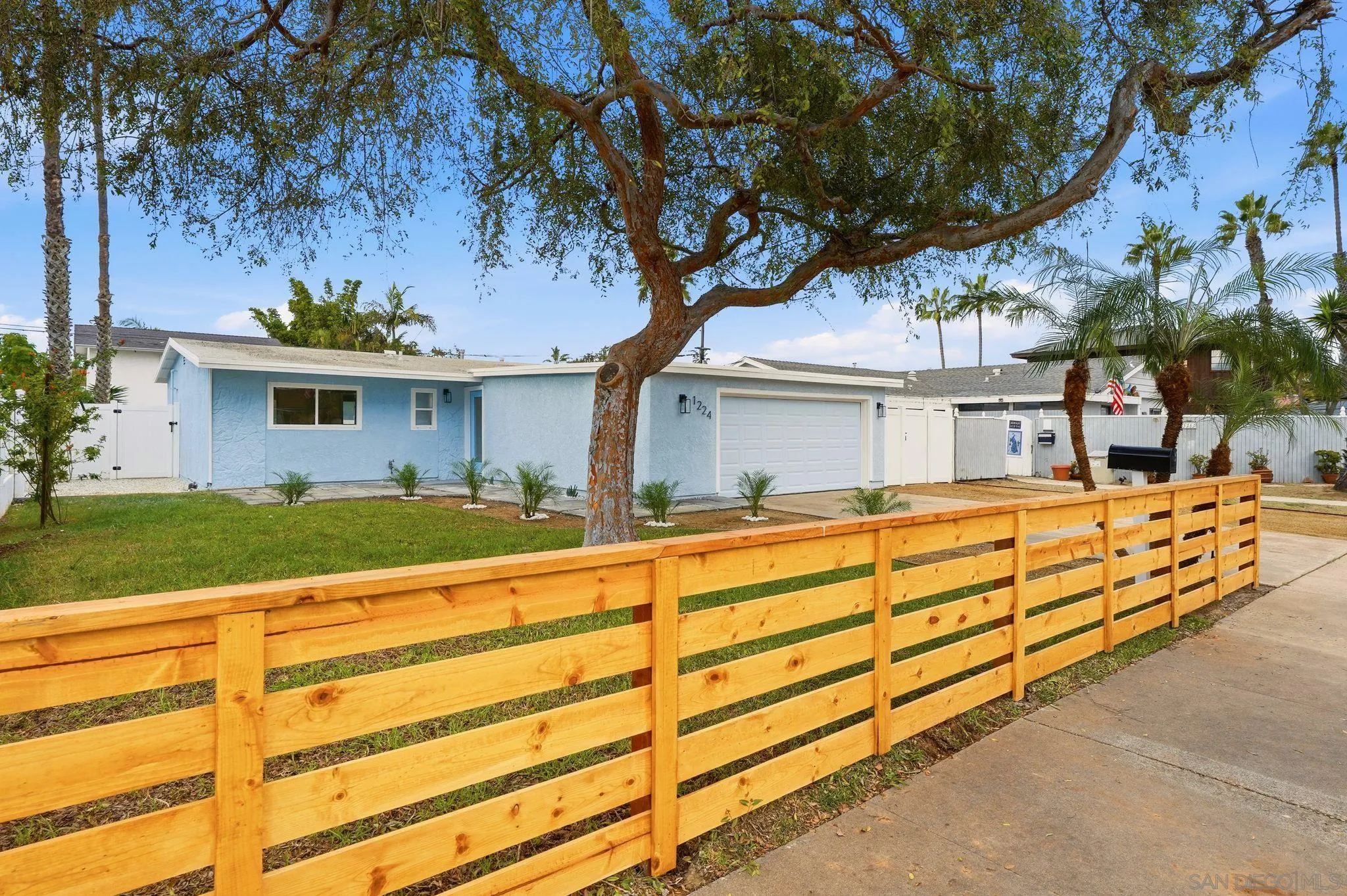 https://cdn.realtyfeed.com/cdn/127/260015486/9a00dd80f0bea95f9927fa76cbf983e3.webp