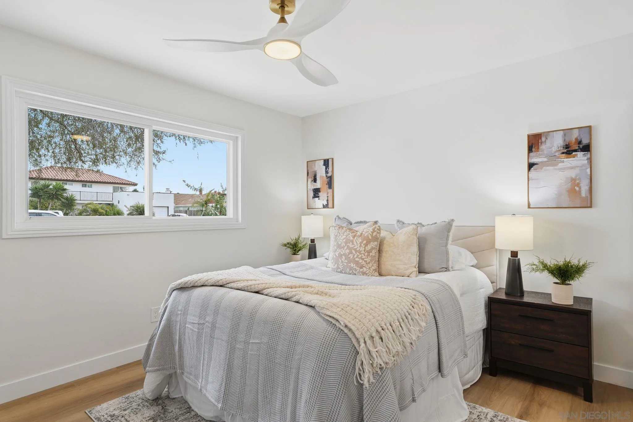 https://cdn.realtyfeed.com/cdn/127/260015486/c7cbf914b936310bba12a0d4a71223a0.webp