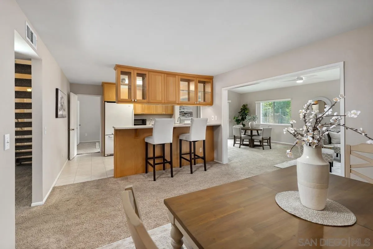 https://cdn.realtyfeed.com/cdn/127/260015489/3303f8b486fbb8dbeec44da6b3ee17ec.webp