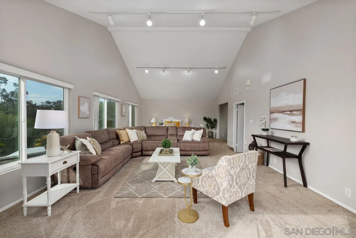 https://cdn.realtyfeed.com/cdn/127/260015489/4fb18cee4194bf4d21d1d2947de8a20c.webp