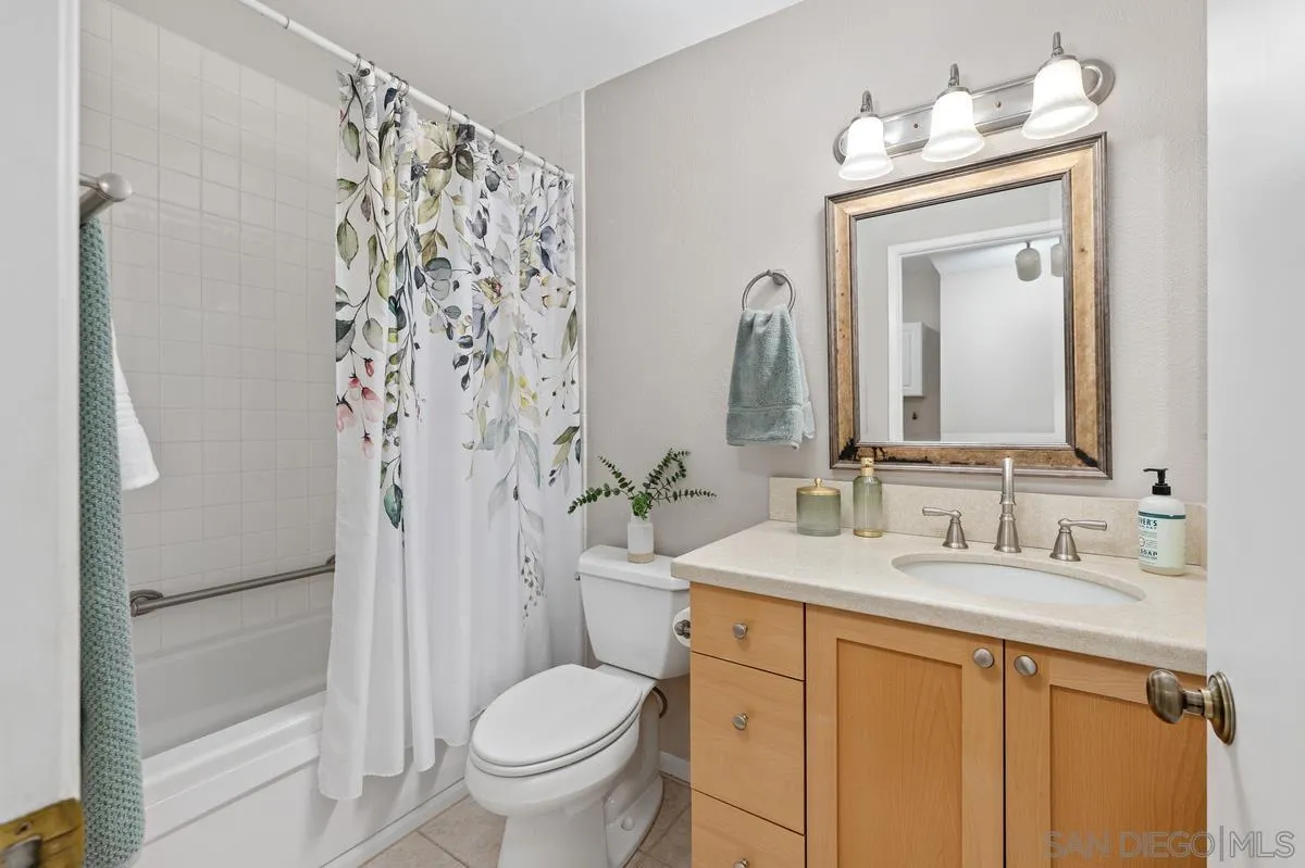 https://cdn.realtyfeed.com/cdn/127/260015489/8e439531f28f29dad9b3b427052b00ed.webp