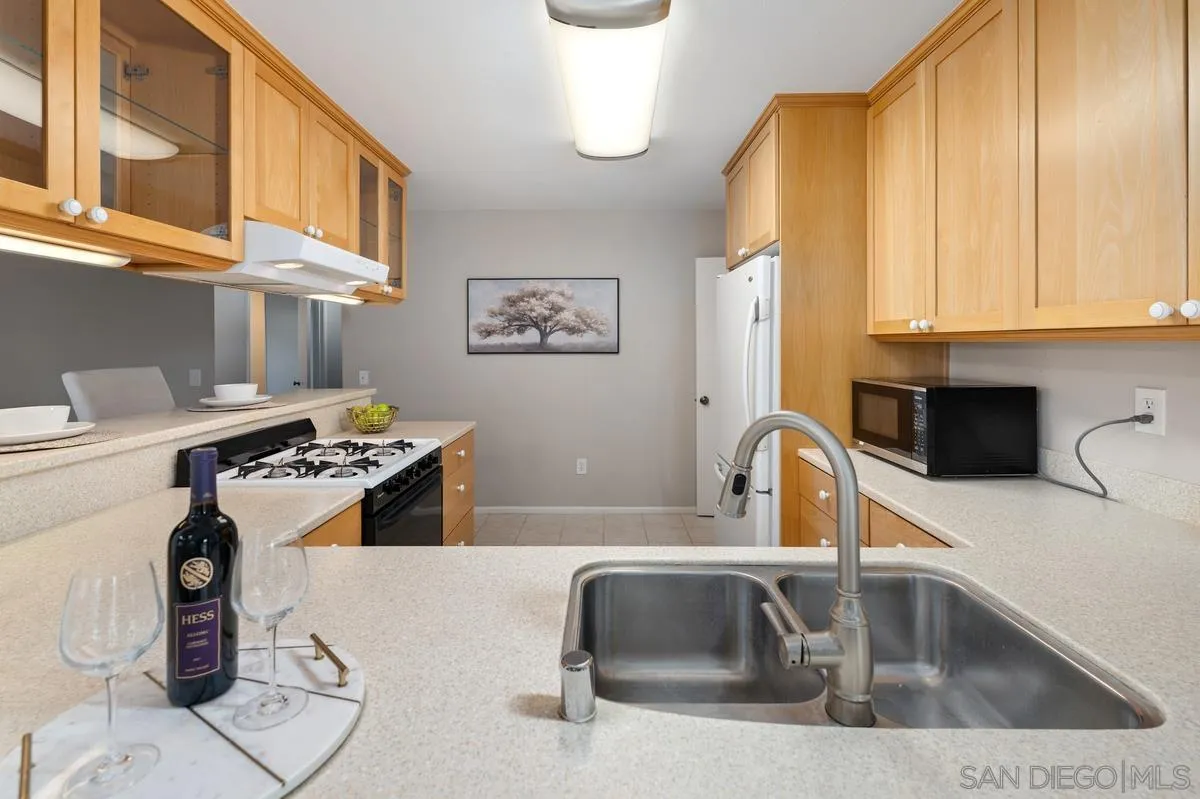 https://cdn.realtyfeed.com/cdn/127/260015489/db2f5d09dc6fb108950c68fbb6a18562.webp